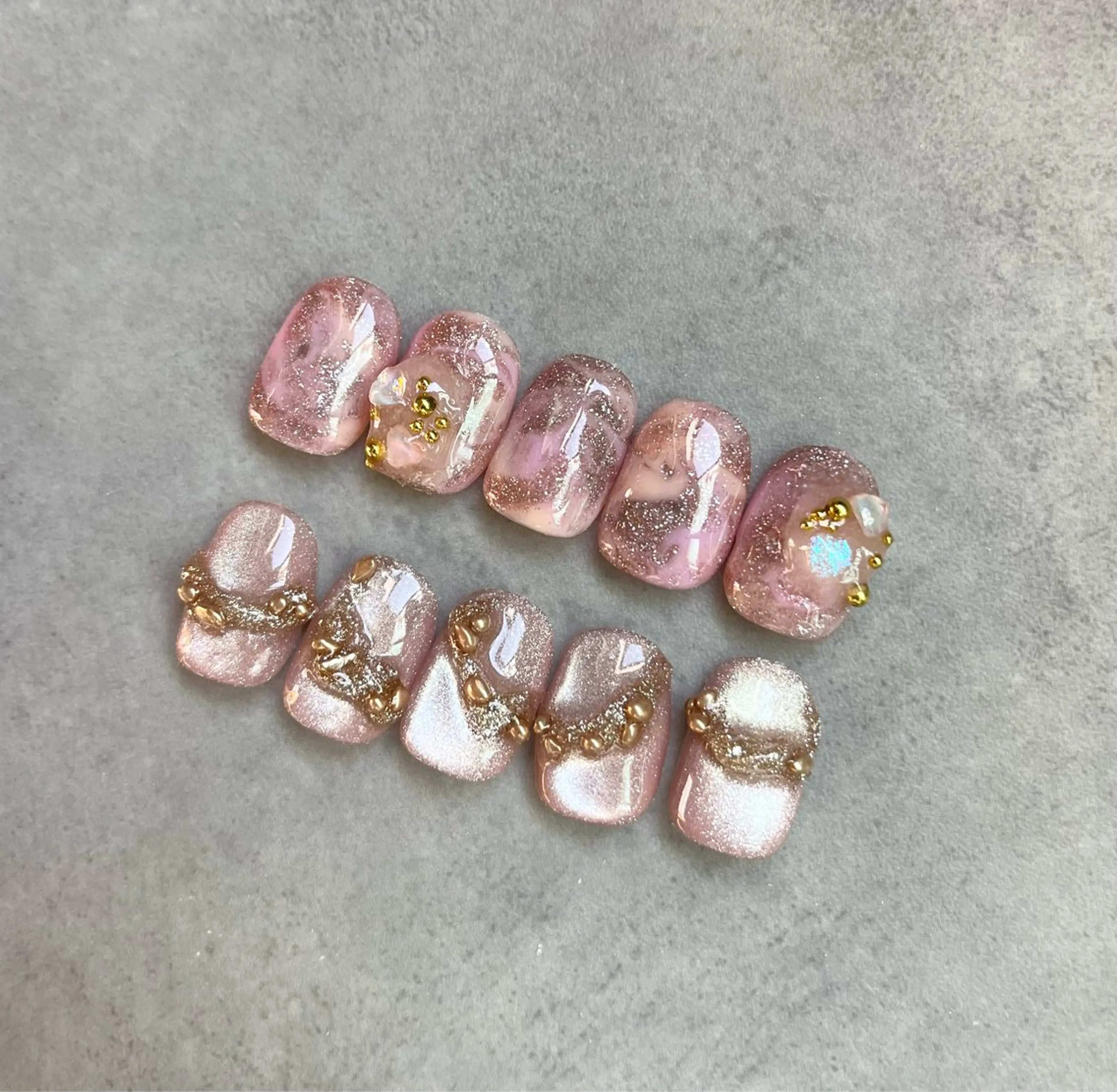 ご新規様❣️今月限定の定額2デザイン💅オフあり・オフなし¥8800🌸ご新規様他店オフ無料✨お色変更可能🙆‍♀️の写真