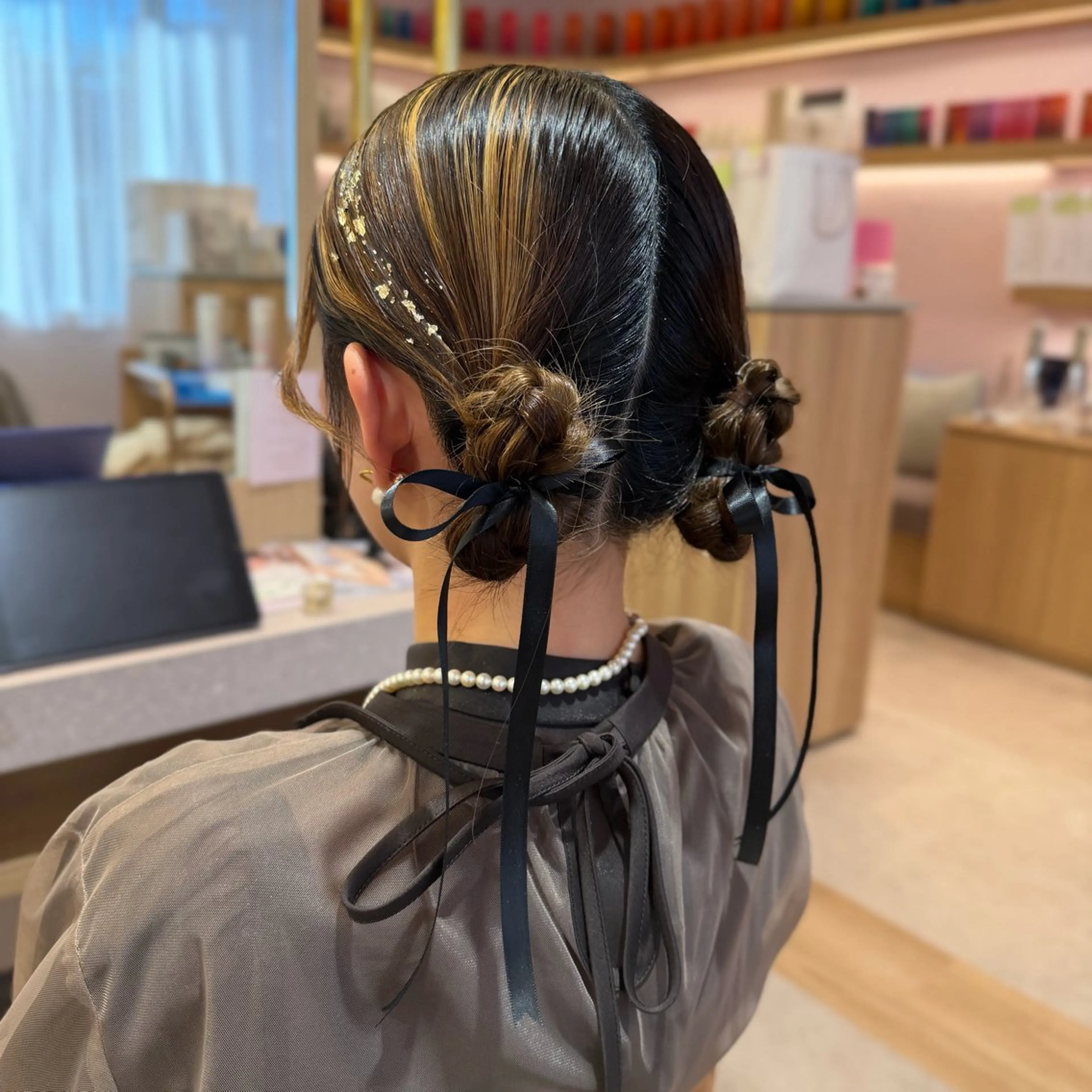 お呼ばれ時のオシャレに可愛くヘアアレンジ🌱の写真