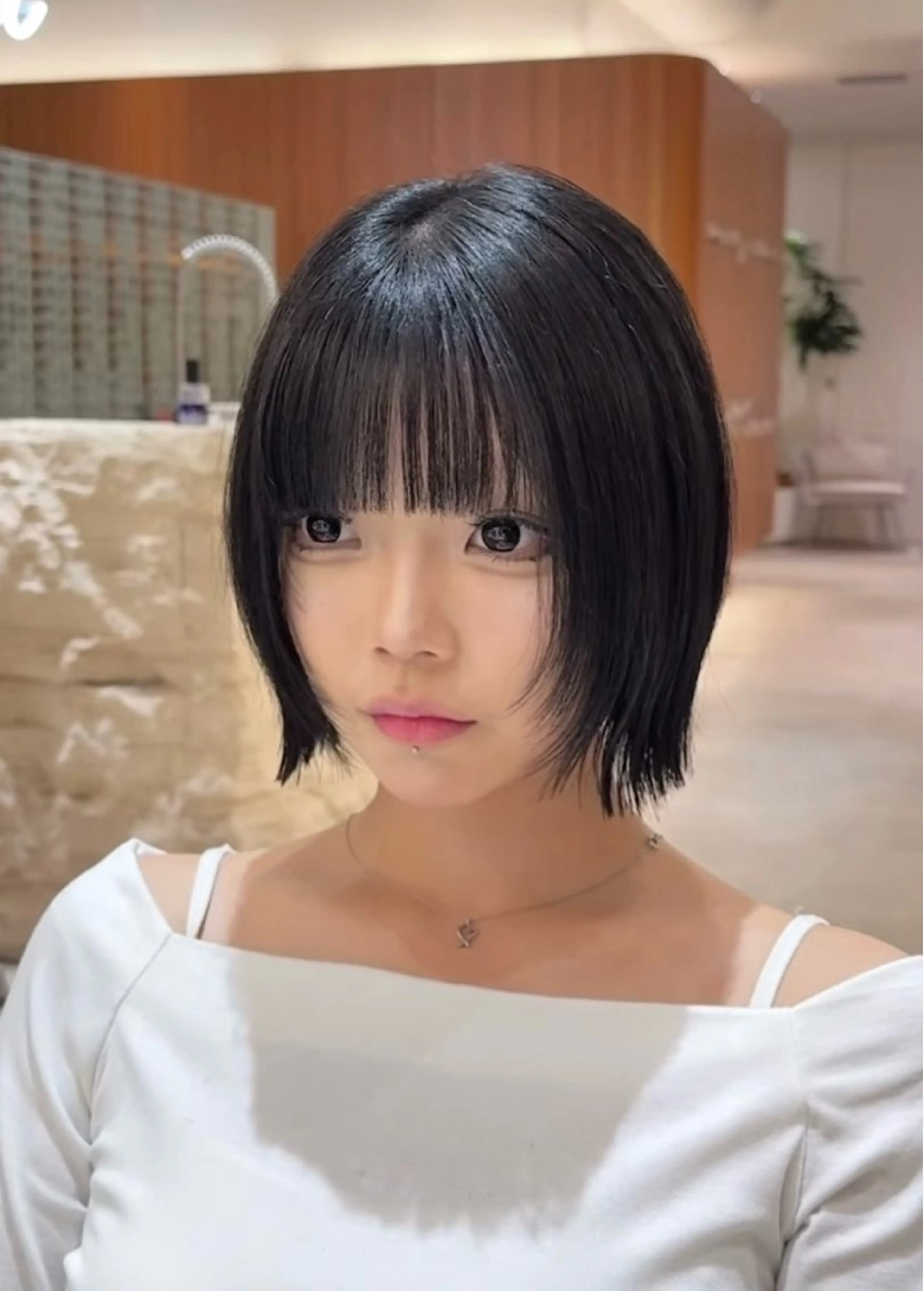 ショート カラー パーマ 切りっぱなしボブ ショートボブ ボブレイヤー 透明感カラー ボブ カット ヘアカラー 縮毛矯正 トリートメント 田中航平/渋谷ボブ/ レイヤーボブのヘアスタイル