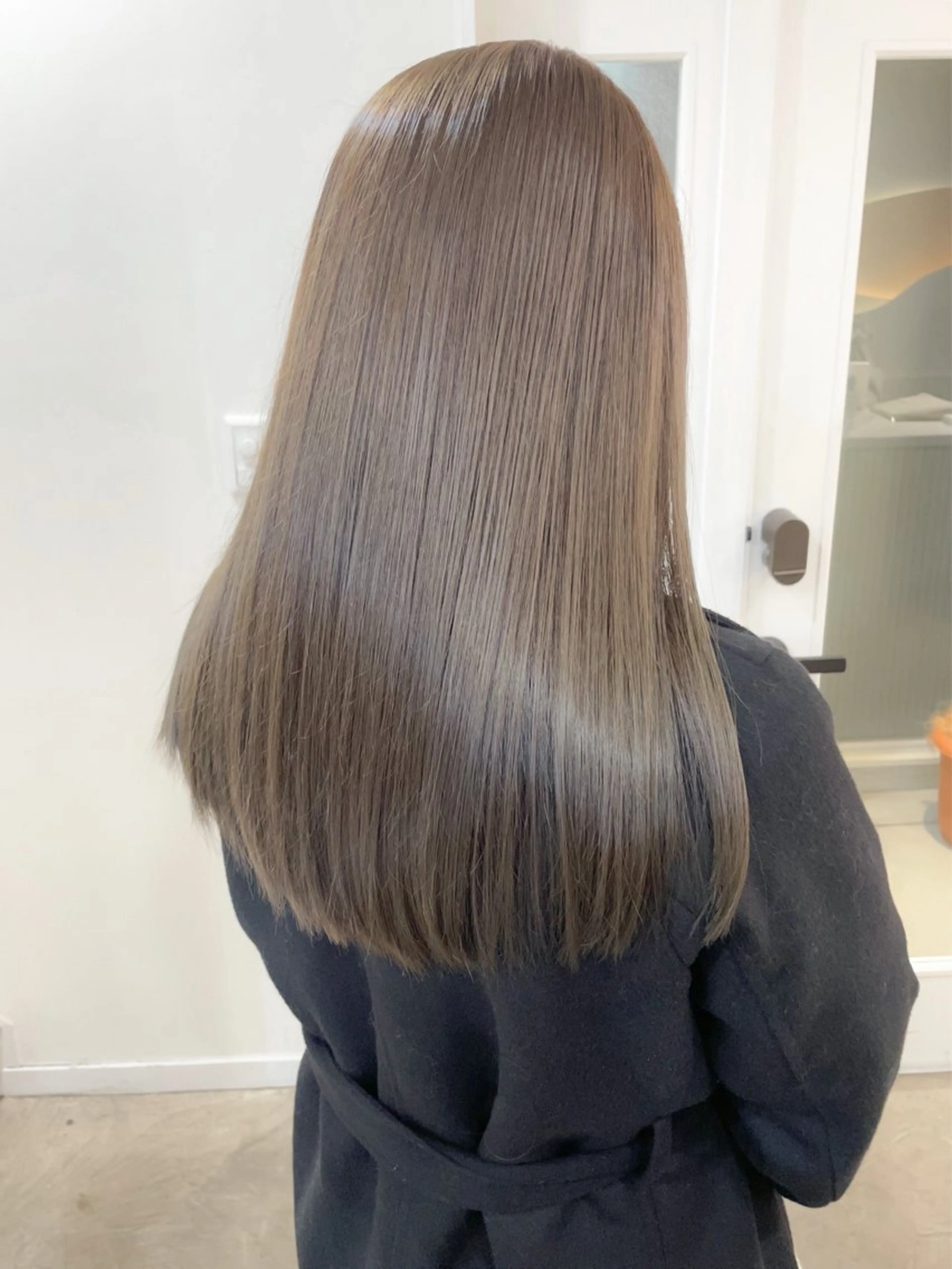 セミロング カラー ブリーチ ケアブリーチ ダブルカラー ハイライトカラー イルミナカラー カット ヘアカラー トリートメント ミディアム/顔周り/ ベージュ🌼mayuのヘアスタイル