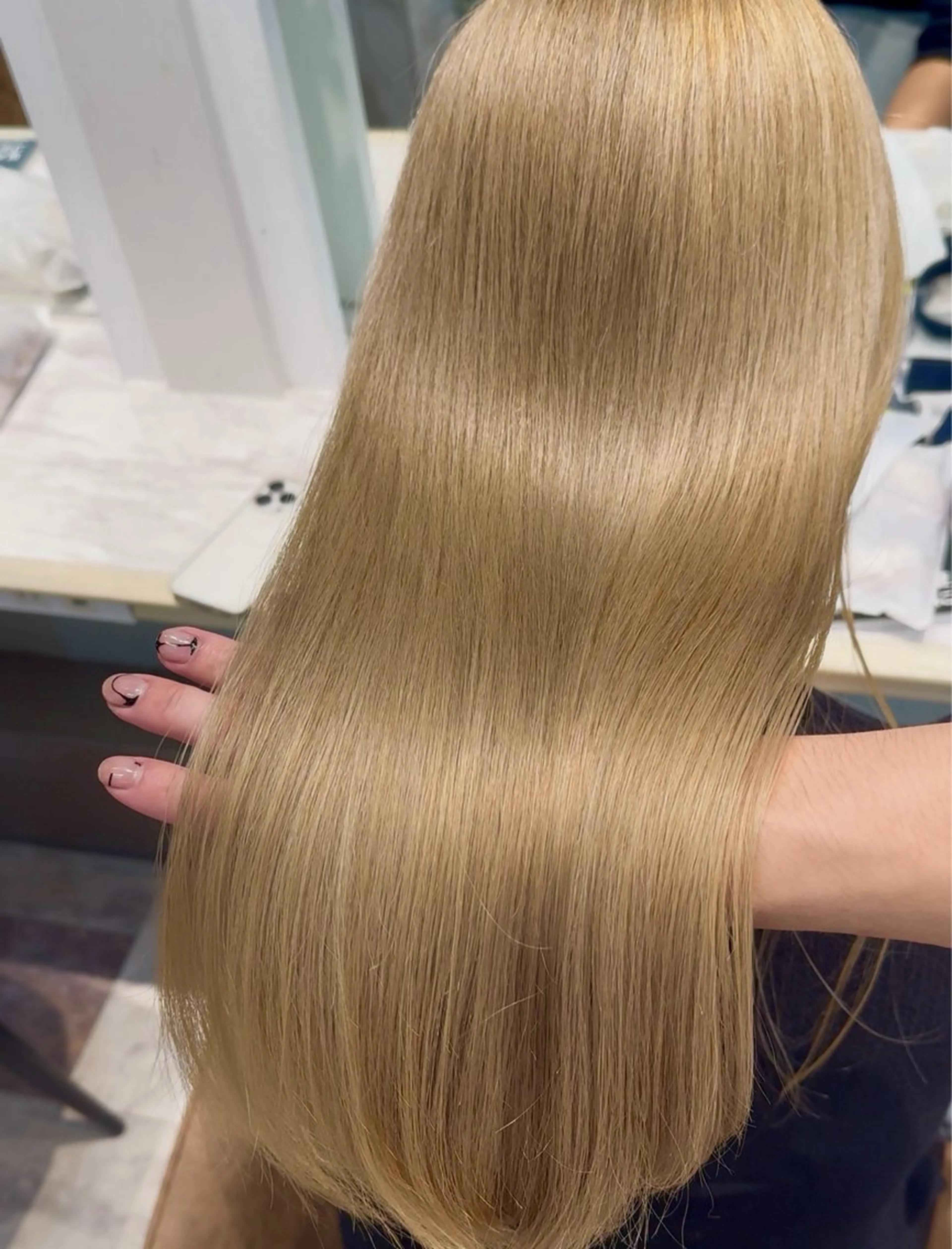 ロング ヘアカラー 栄ハイトーン/ ベージュカラー中園薪のヘアスタイル