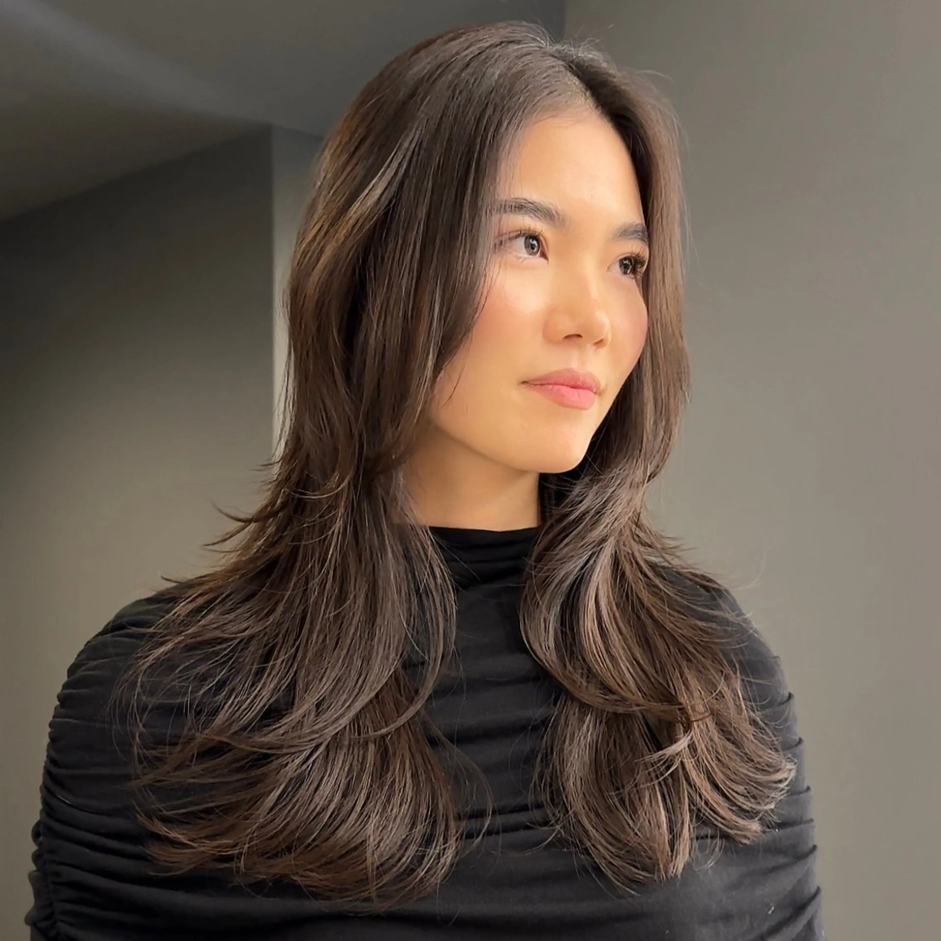 セミロング 岸本 理希のヘアスタイル