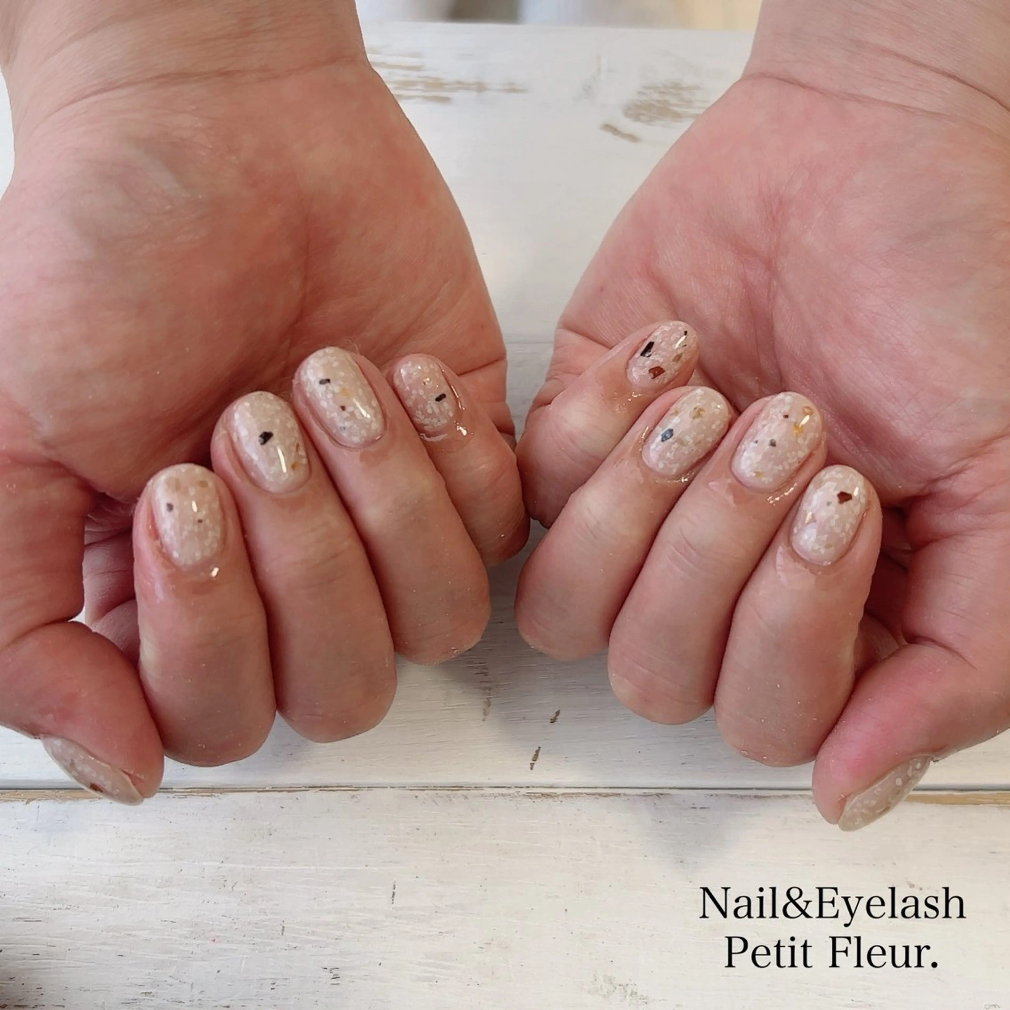 ネイル Petit Fleur所属・青柳 亜梨奈のマツエク・マツパデザイン