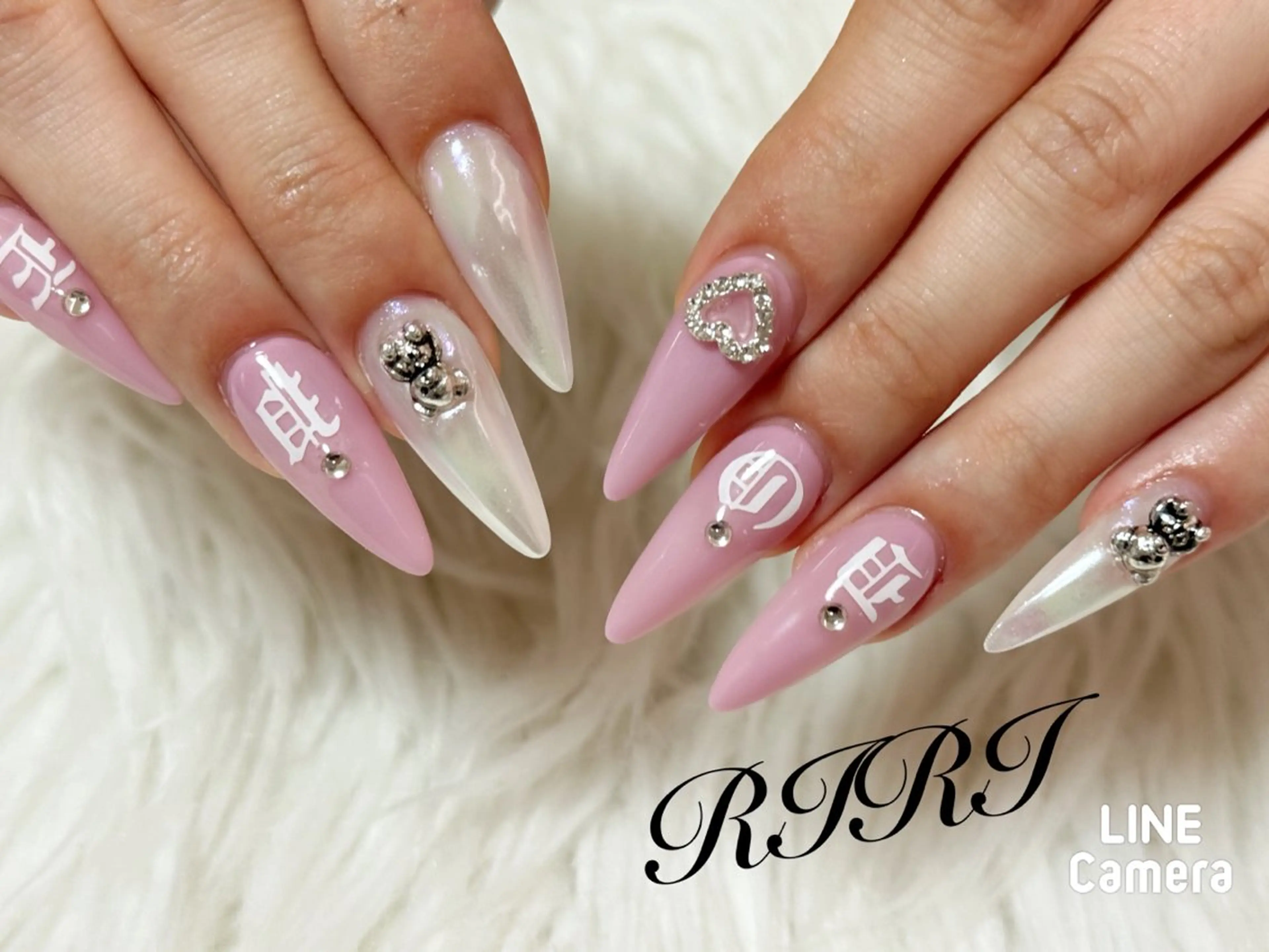 ネイル オーロラネイル ジェルネイル ロングネイル ミラーネイル ピンク ハンドネイル riri オーナーのネイルデザイン