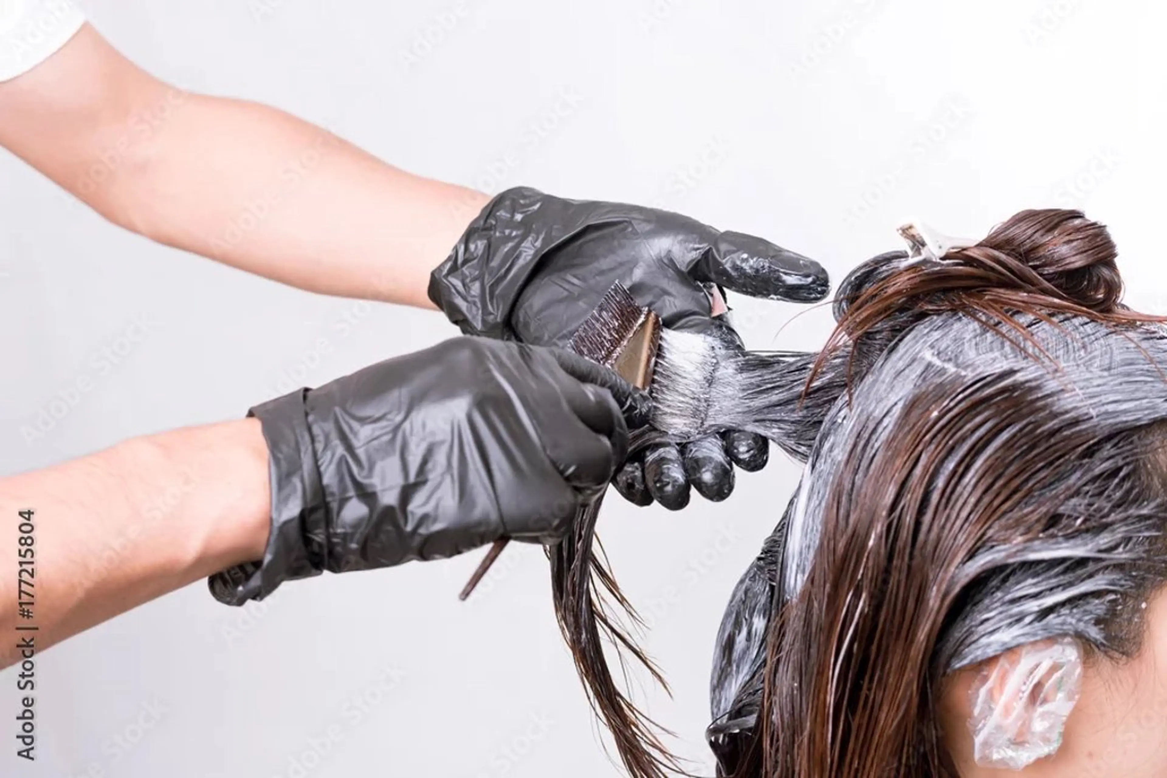 セミロング k. akiraのヘアスタイル