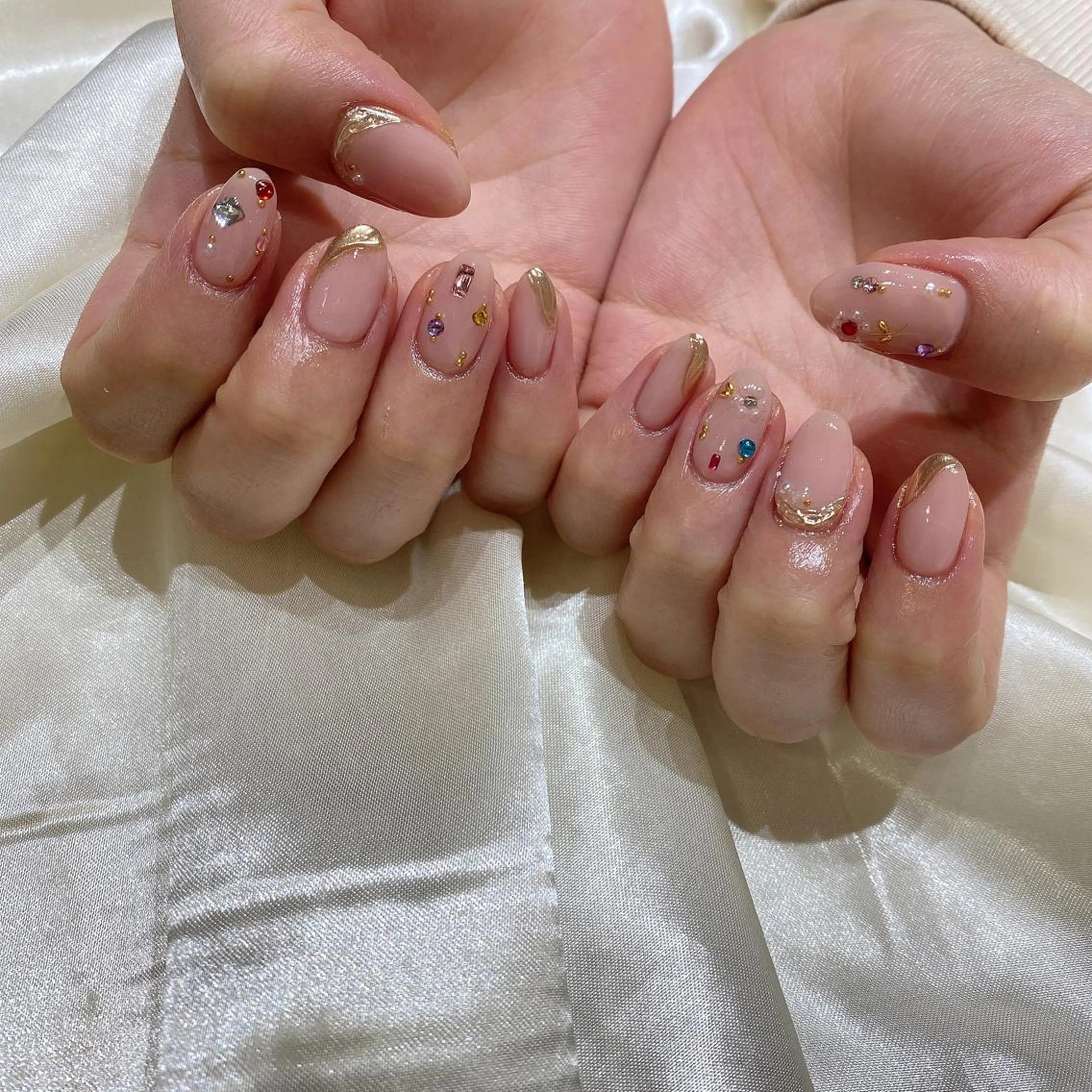 ネイル ハンドネイル 西岡 杏のネイルデザイン