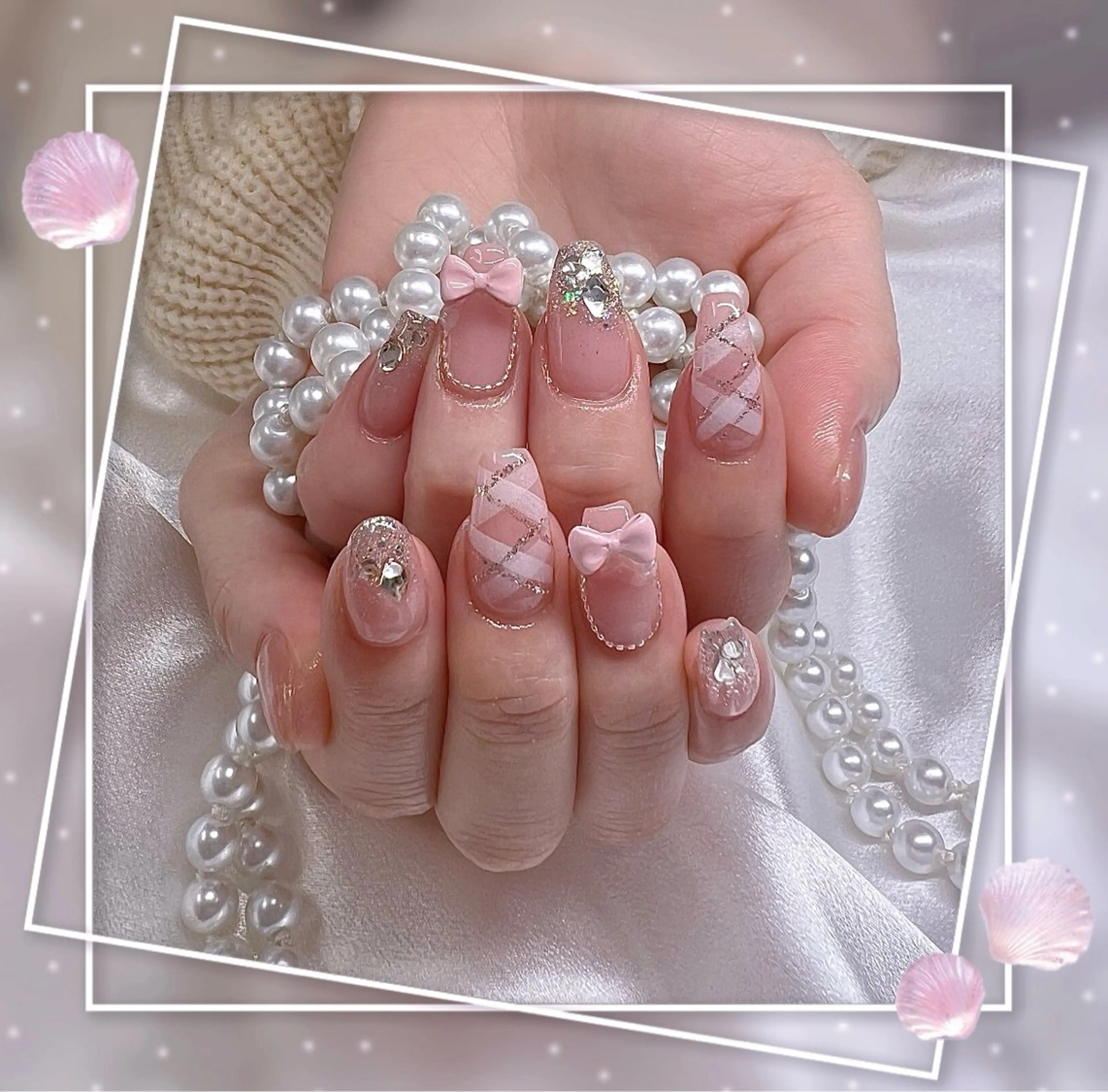 ネイル グラデーション キラキラネイル 韓国ネイル マグネットネイル ピンク ハンドネイル ハンドケア Chill Nailsalonのネイルデザイン