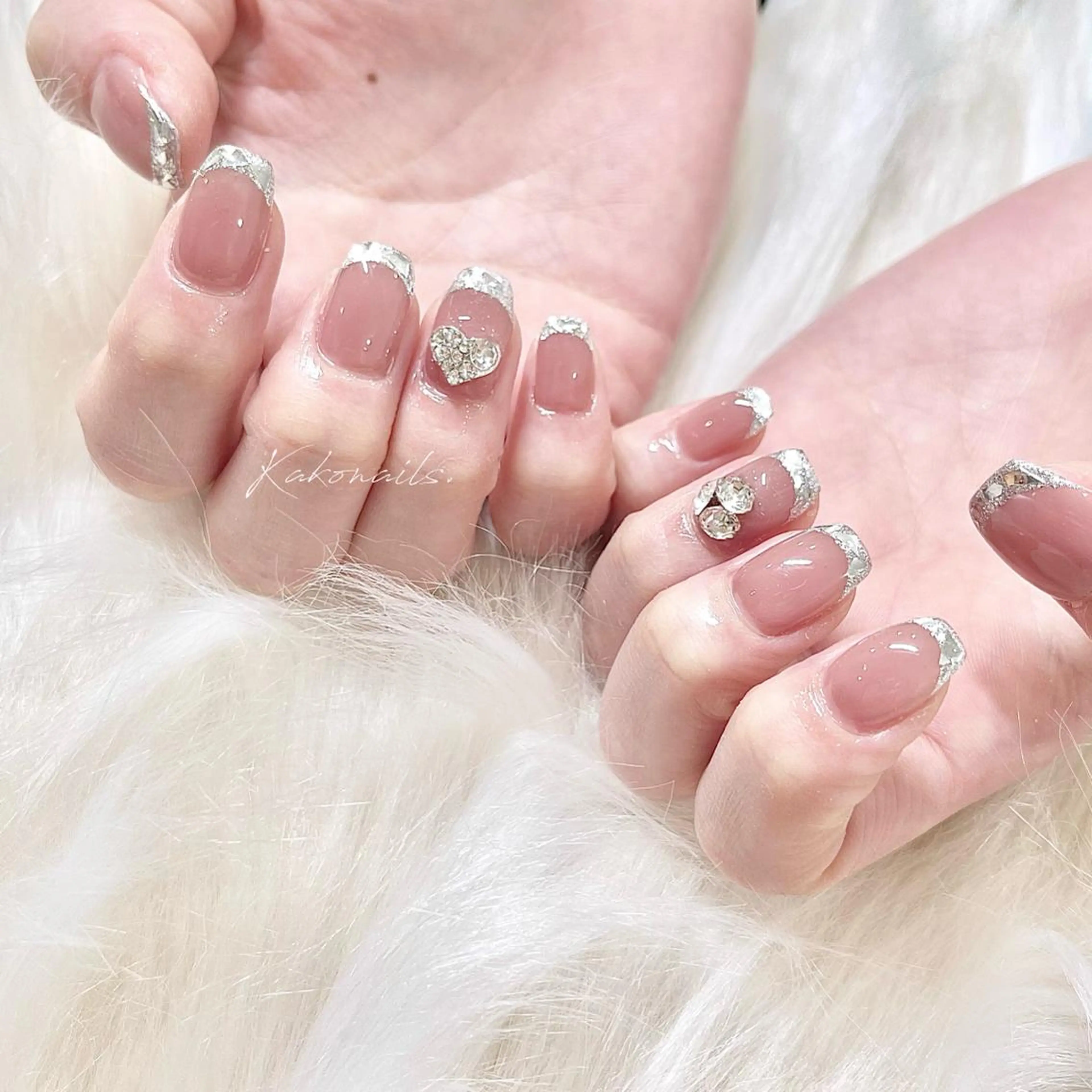 ネイル フレンチネイル ガラスフレンチ ハンドネイル フットネイル KAKO momo京橋のネイルデザイン