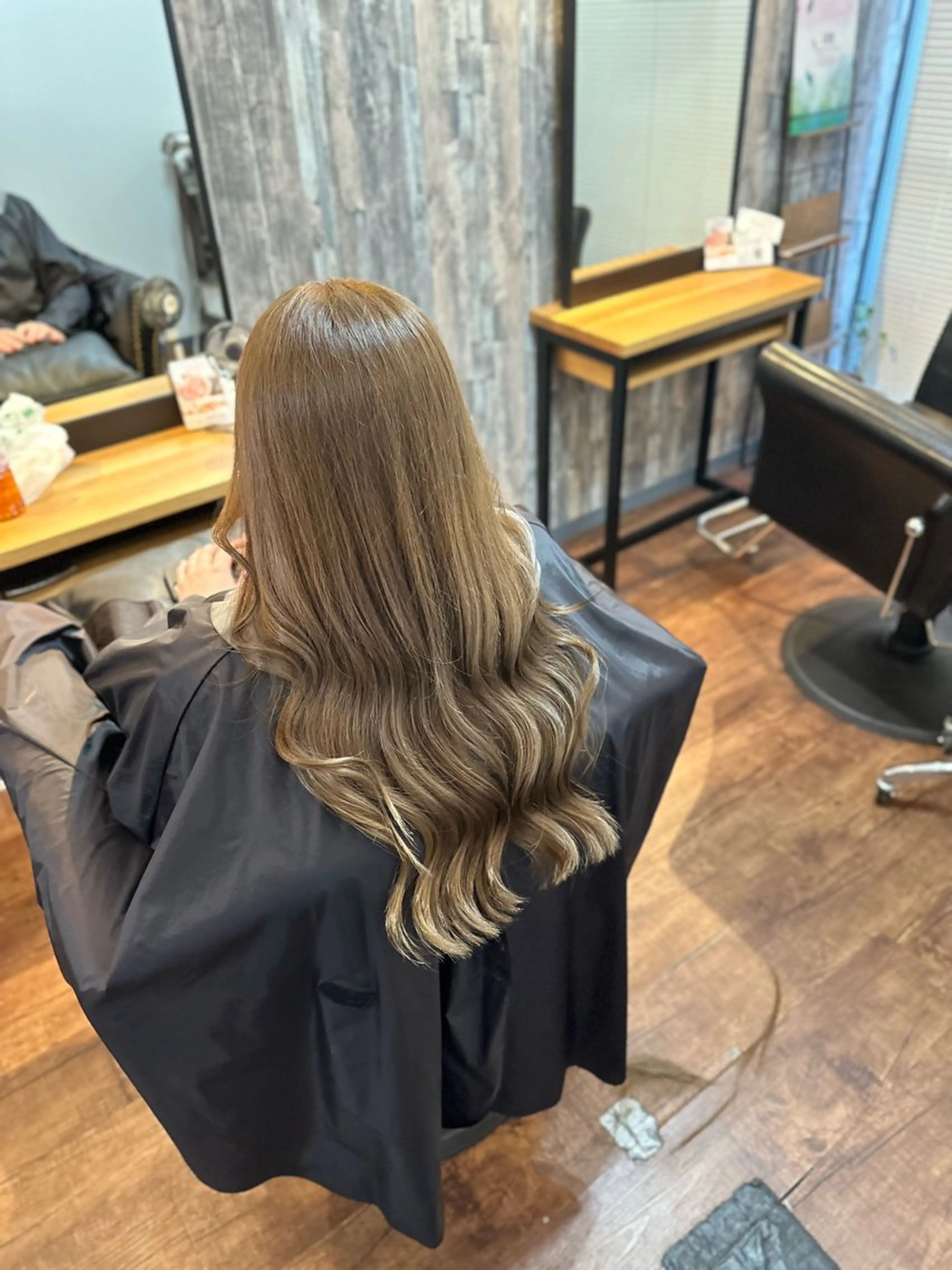 ロング カラー ベージュカラー カット ヘアカラー トリートメント Lizir  ルズィール所属・Luzir⭐︎ GEN⭐︎のヘアスタイル