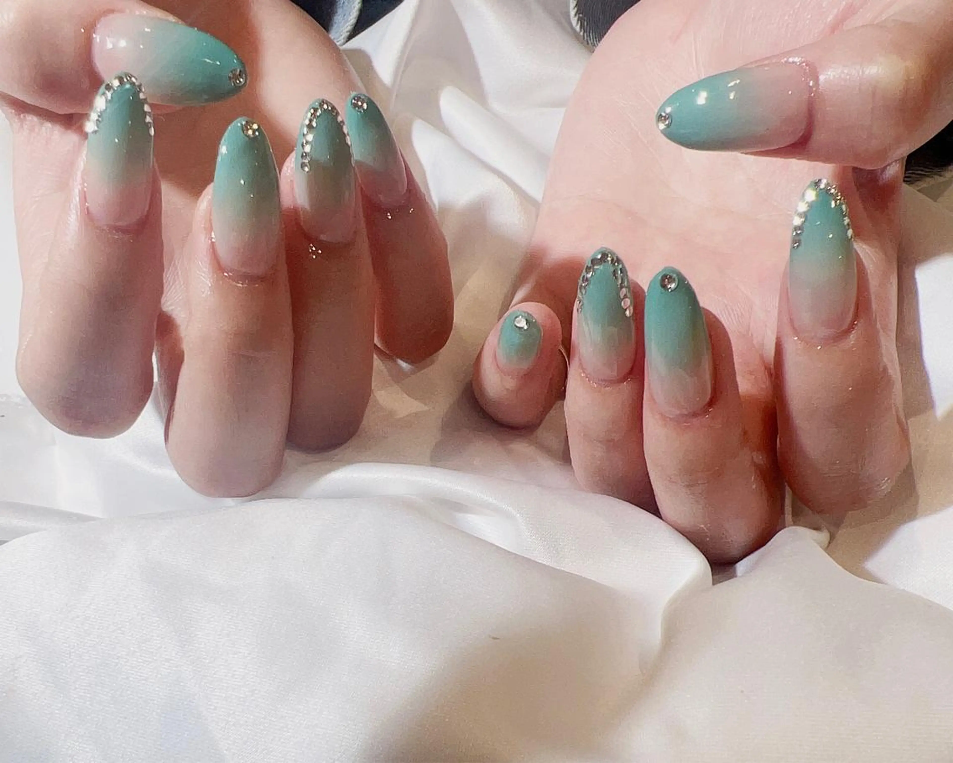 ネイル nailstudio ′ecole所属・nailstudio ′ecoleのネイルデザイン