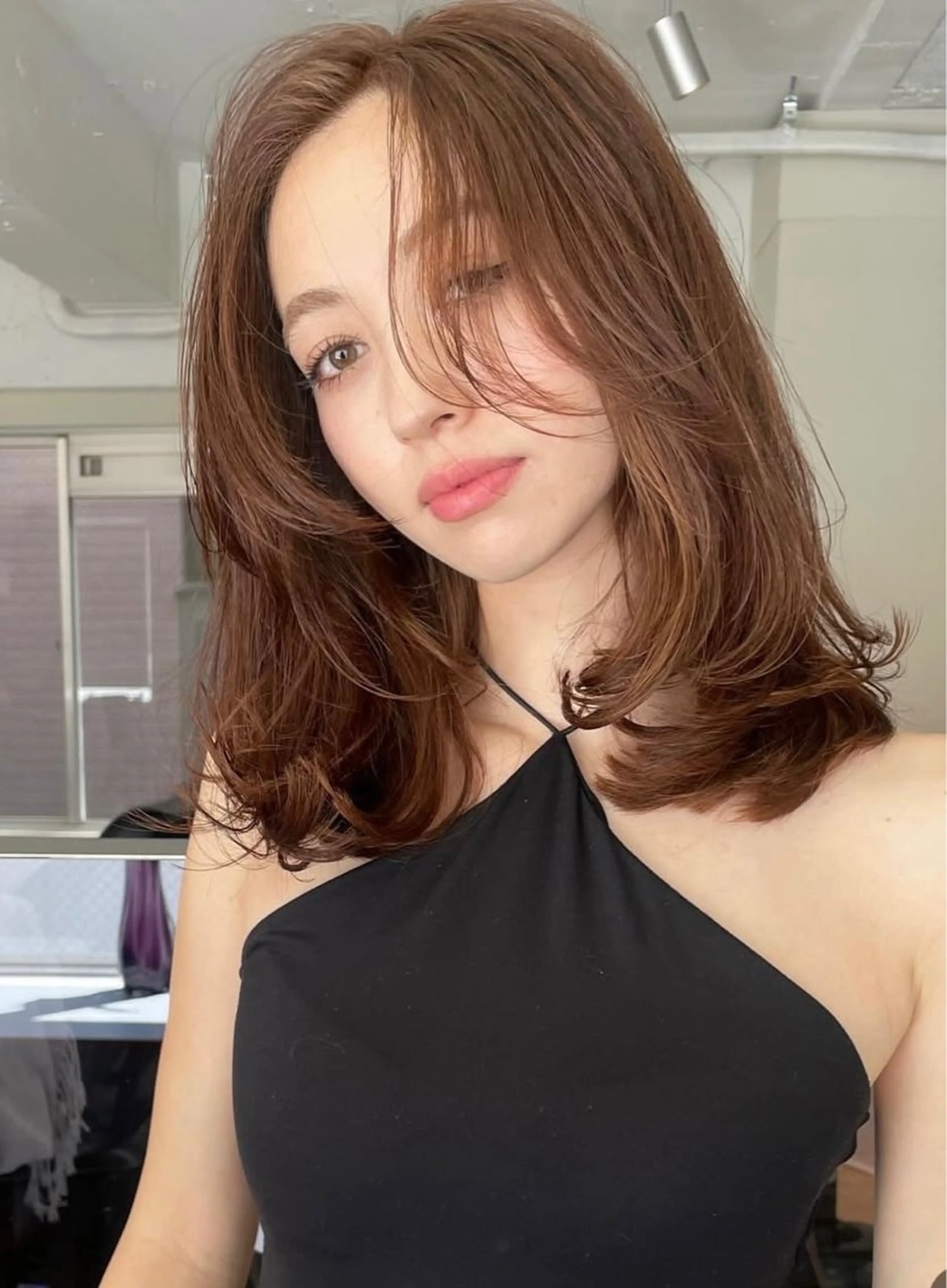 ミディアム ミディアムレイヤー レイヤーカット 高発色ブリーチ/ ハイレイヤー🪽aiのヘアスタイル