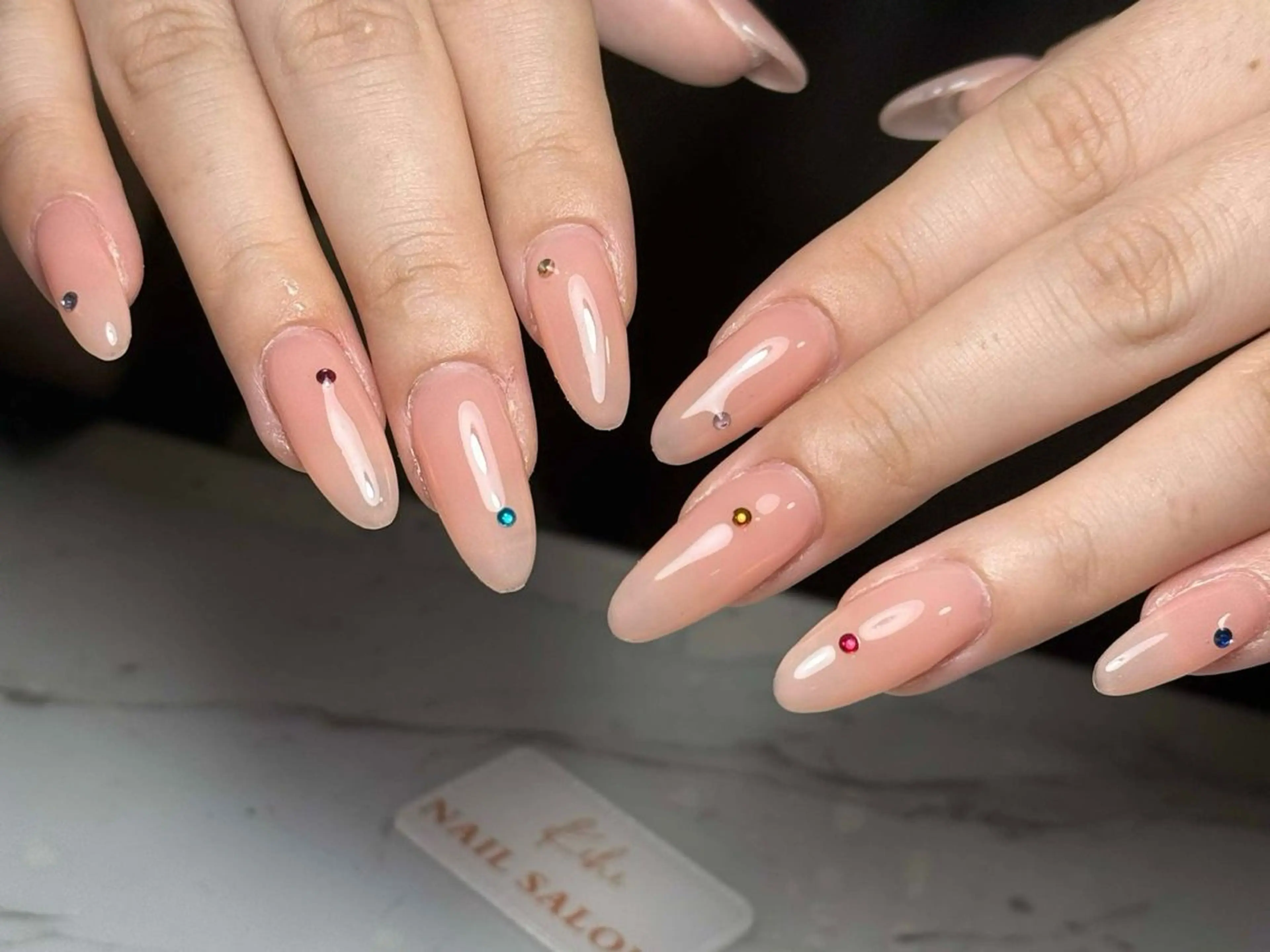 ネイル アートネイル フレンチネイル ジェルネイル グラデーション 韓国ネイル ハンドネイル 💕鈴木ユリ パラジェル/オフ無料のネイルデザイン