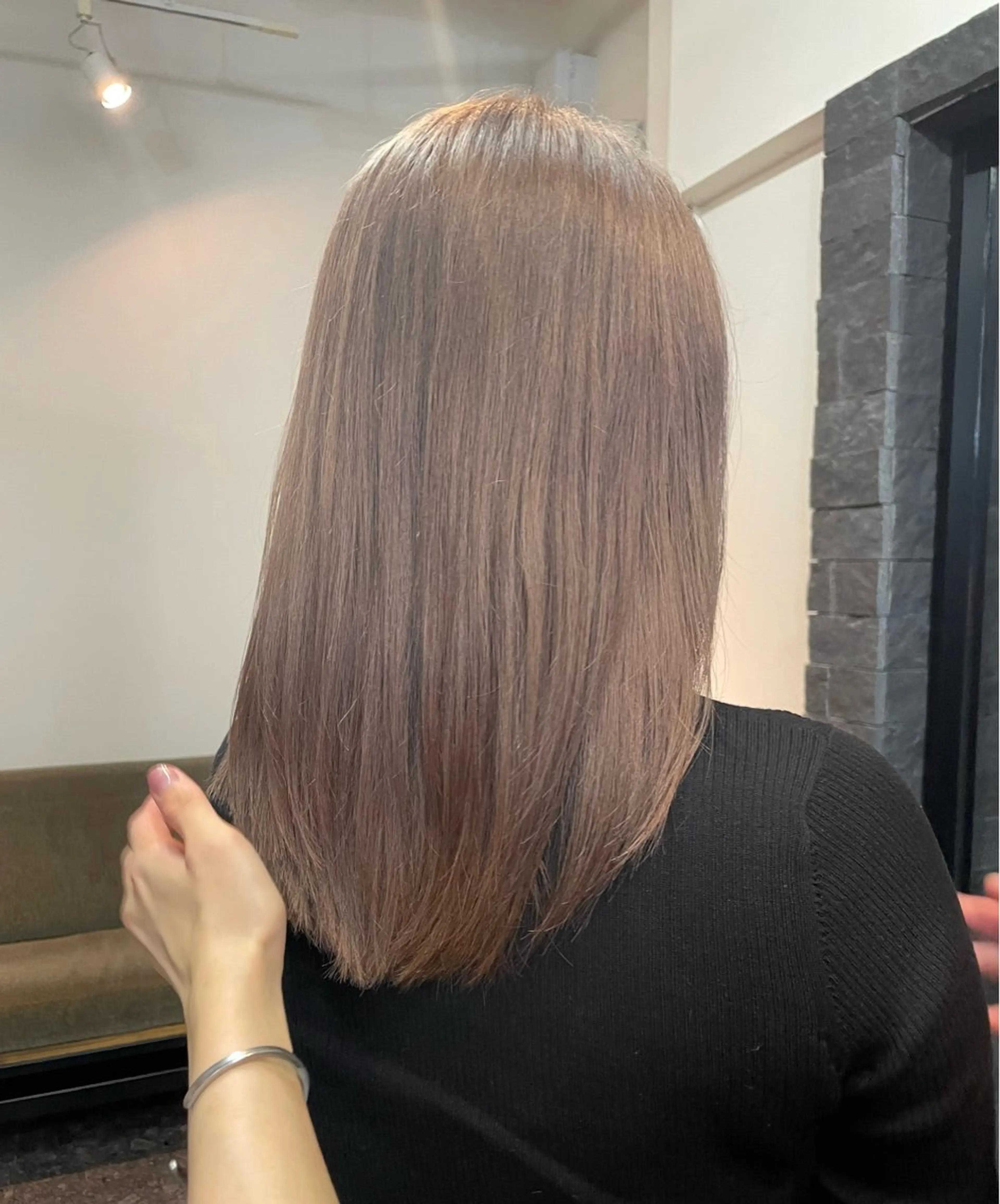 カラー オノ フウカのヘアスタイル