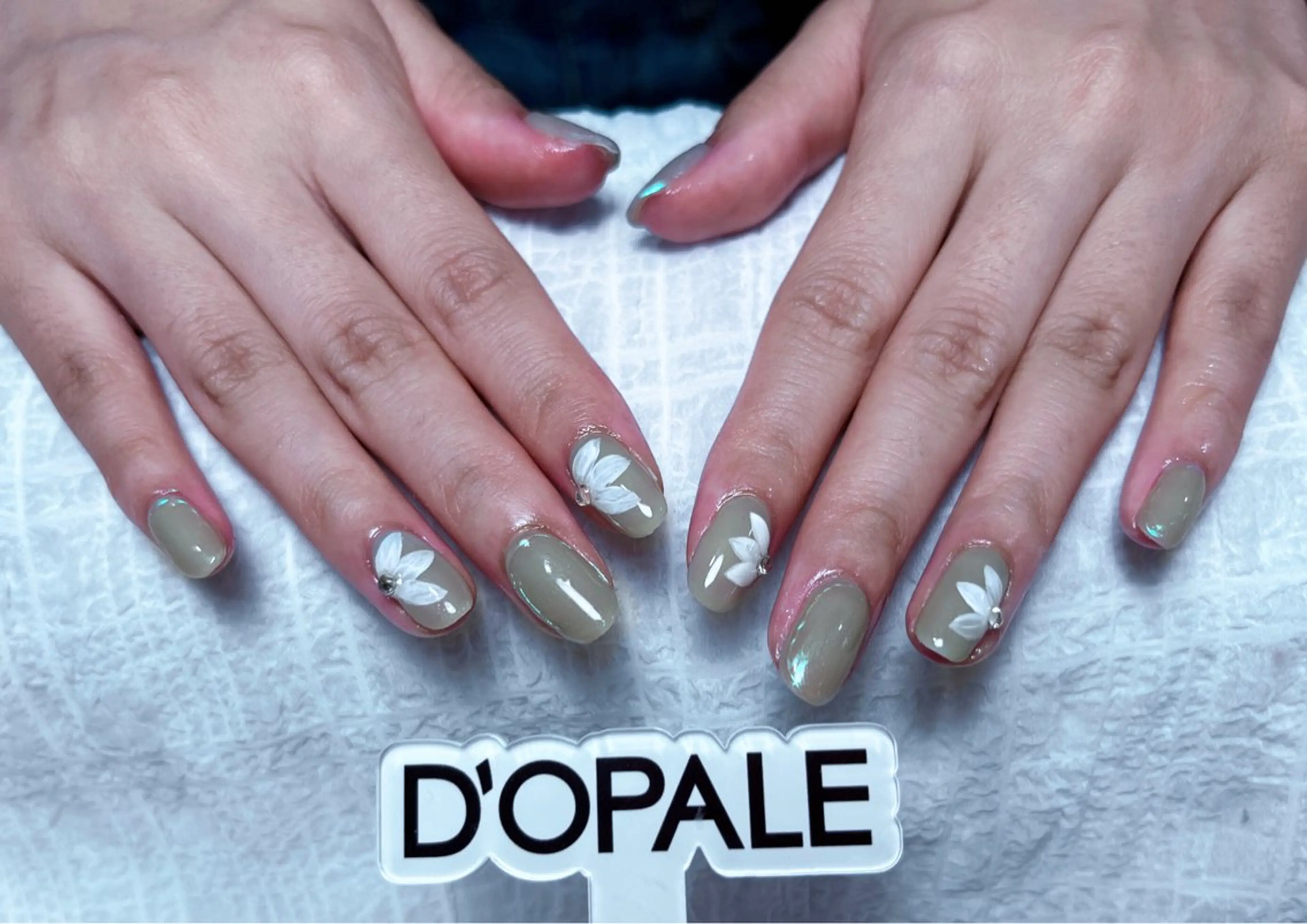 ネイル ハンドネイル 長さ出し専門店 上野店サロンのネイルデザイン