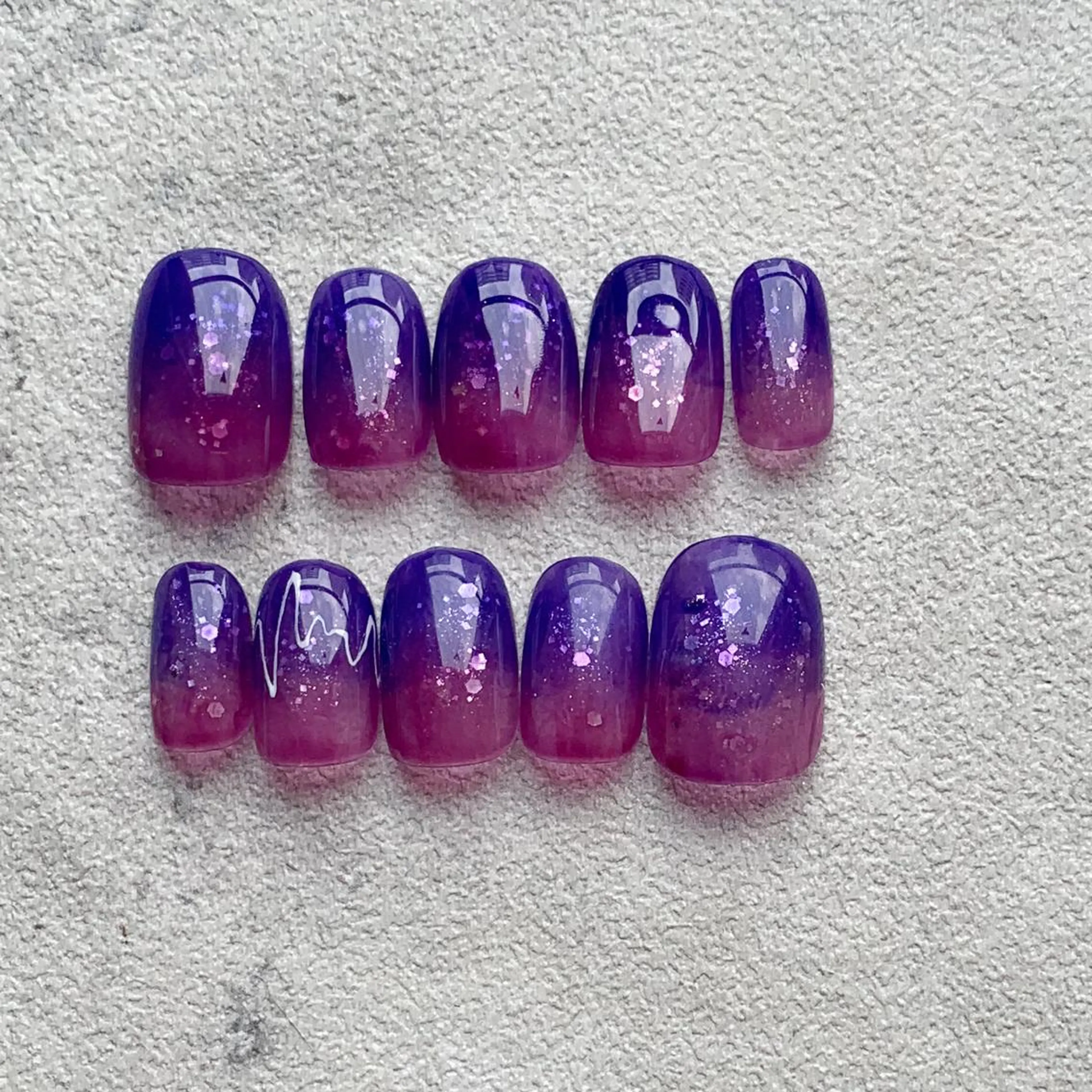 ネイル atelier　FIORITURA所属・FIORITURA aiのネイルデザイン