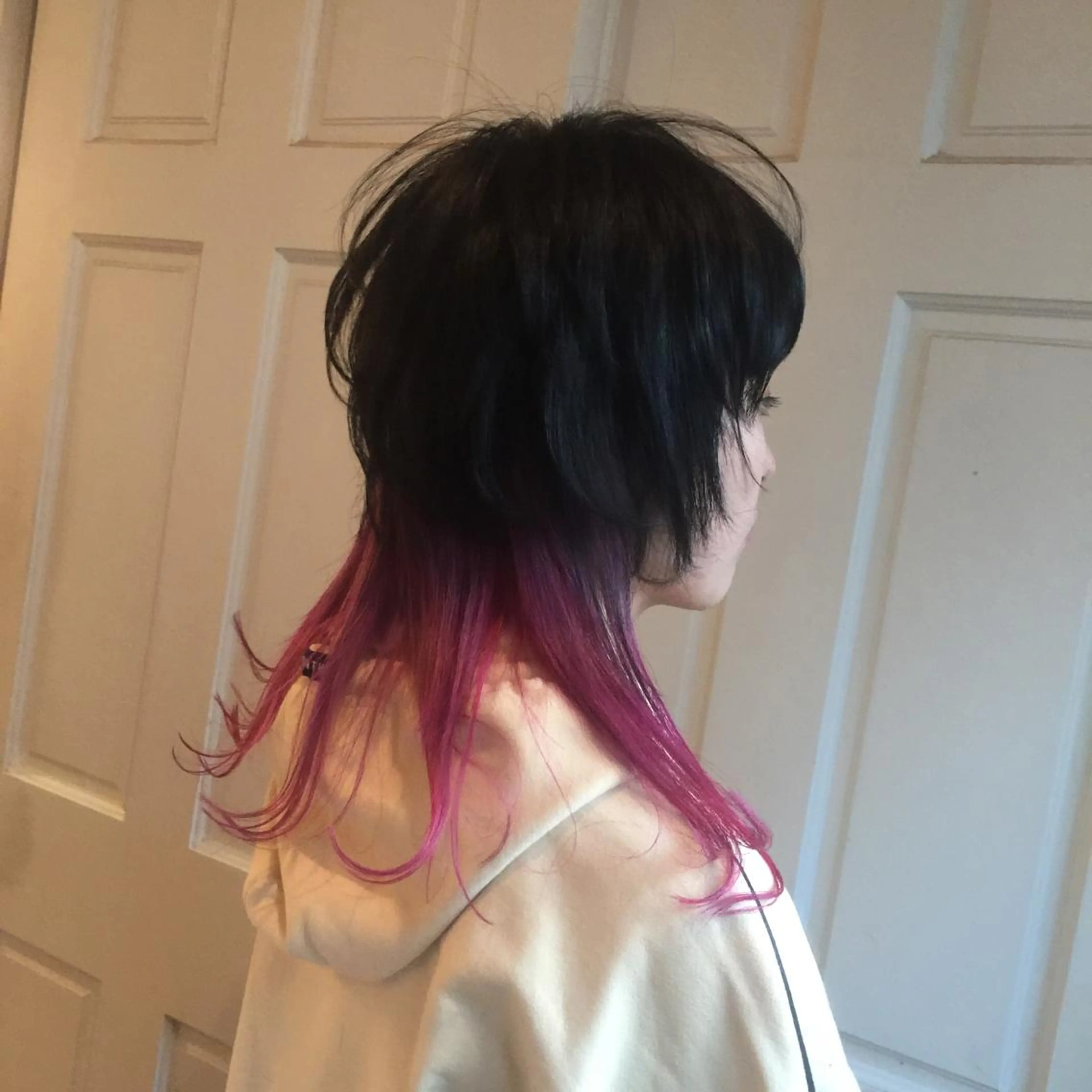 ミディアム カラー インナーカラー ウルフカット ホワイト&レイヤーカ ットエクステ長畠俊輔のヘアスタイル