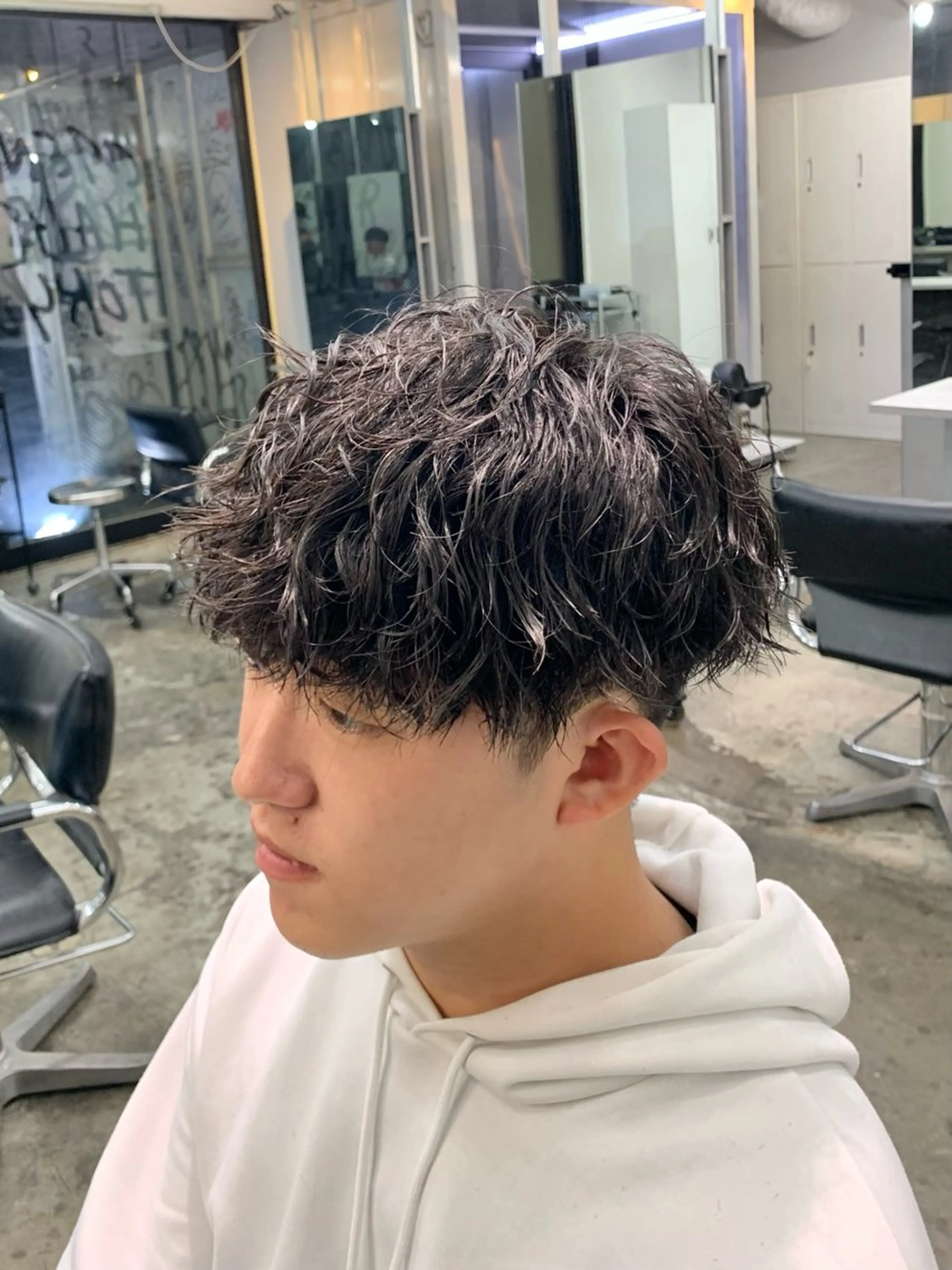 ショート パーマ メンズ メンズパーマ ツイストスパイラルパーマ スパイラルパーマ カット パーマ メンズ特化美容師/ 藤戸 椋のヘアスタイル