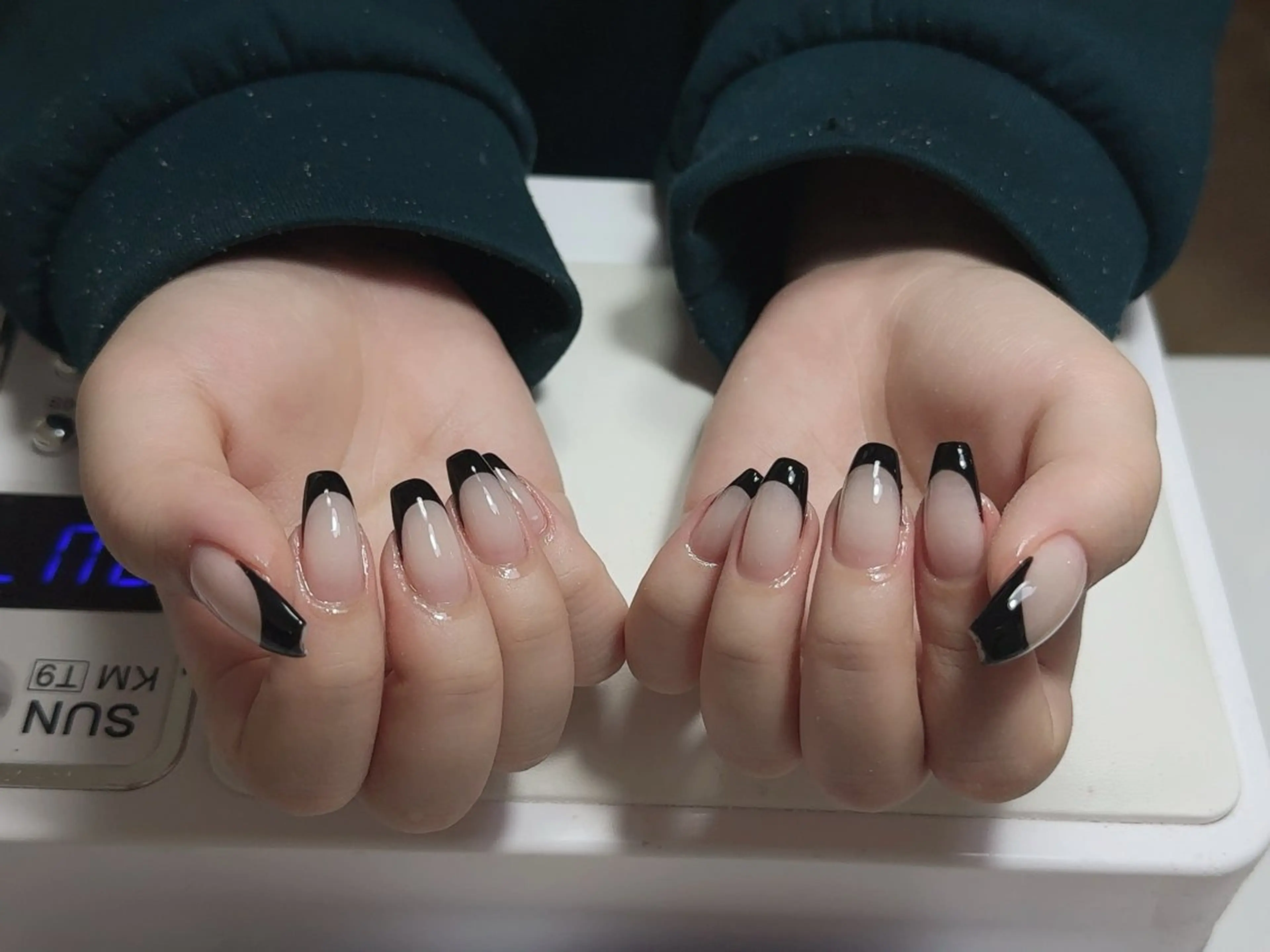 ネイル ハンドネイル NAIL CIRCLESのネイルデザイン