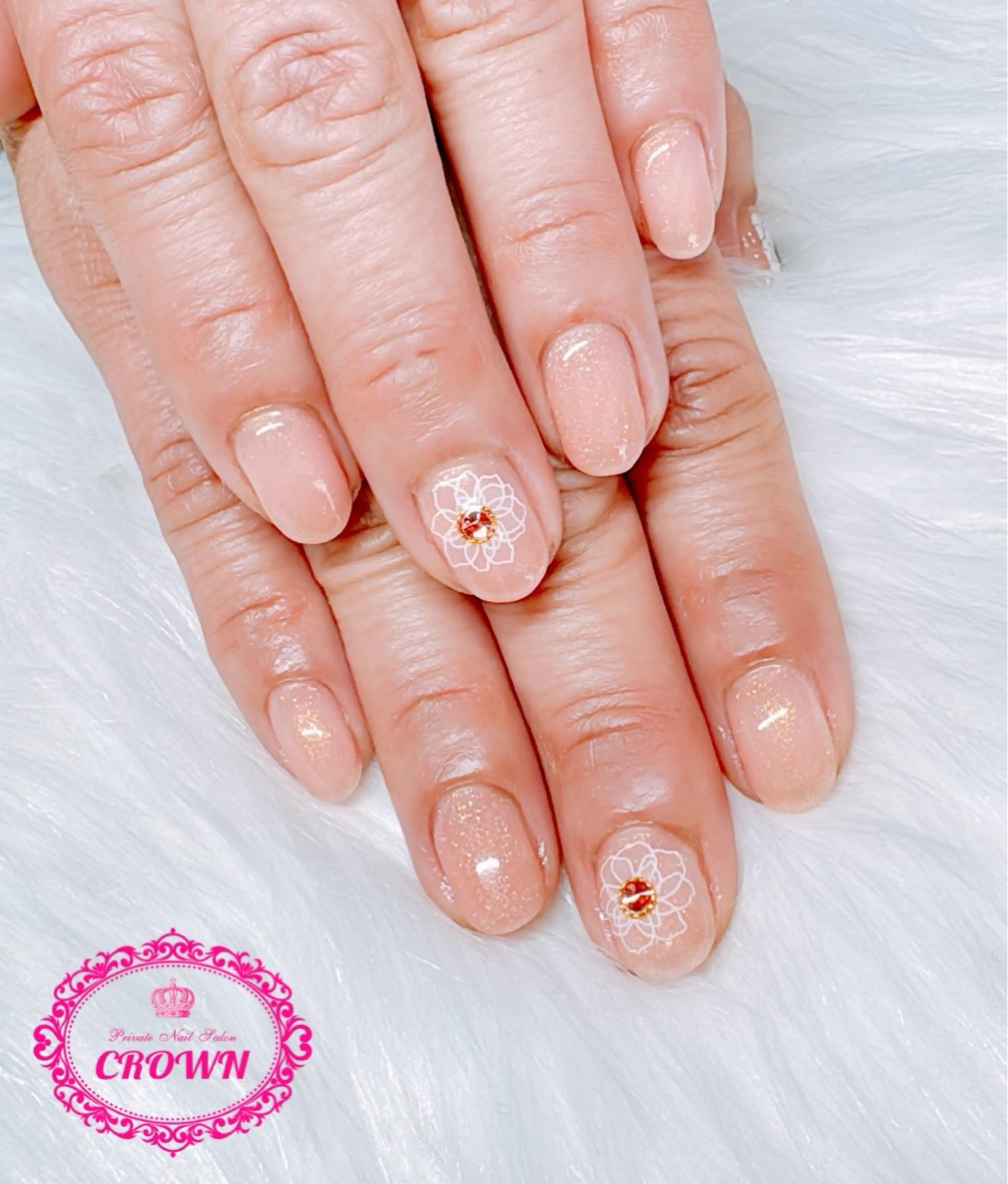 ネイル CROWN プライベートサロンのネイルデザイン