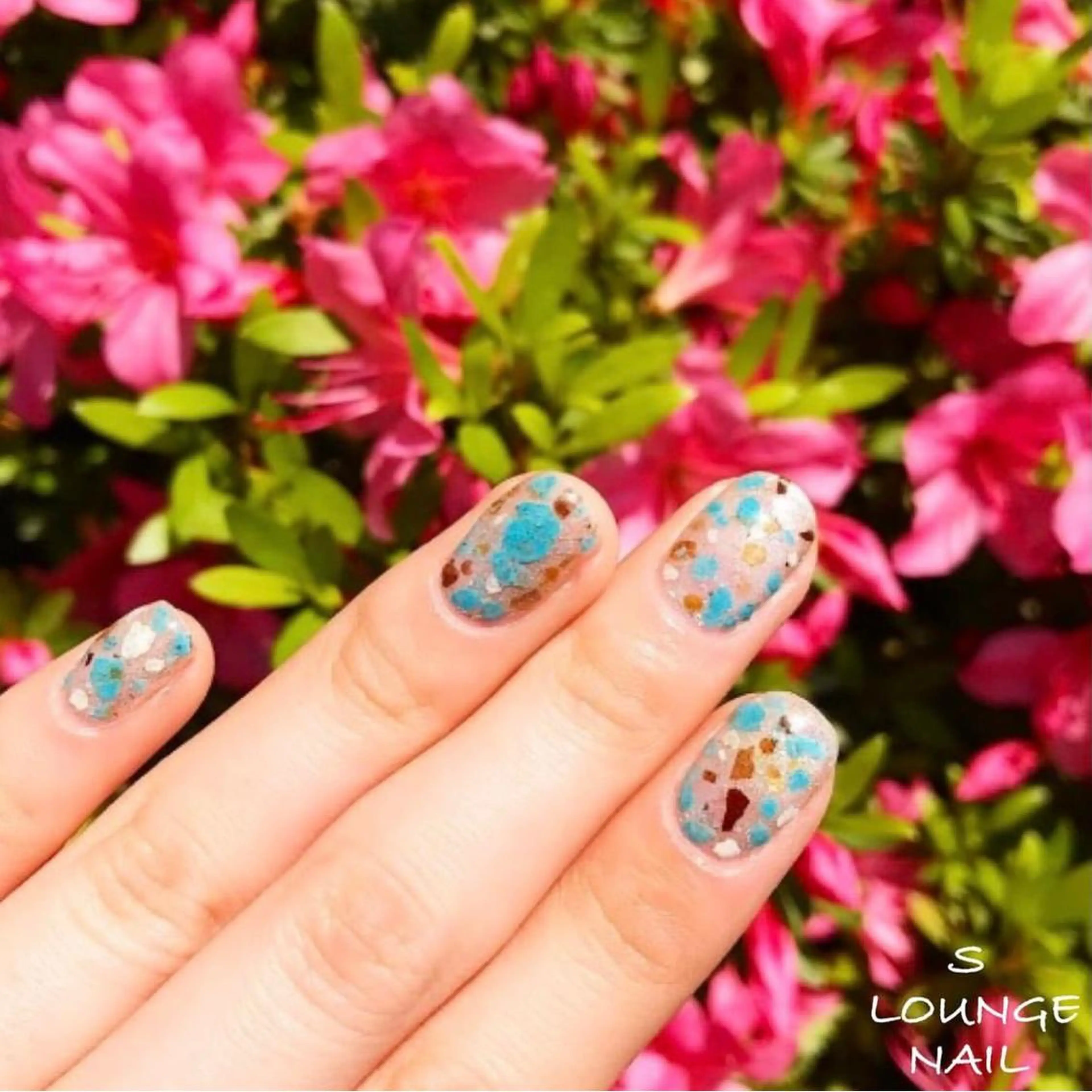 ネイル S LOUNGE NAIL所属・パーツたくさん🍓 SUMIのネイルデザイン