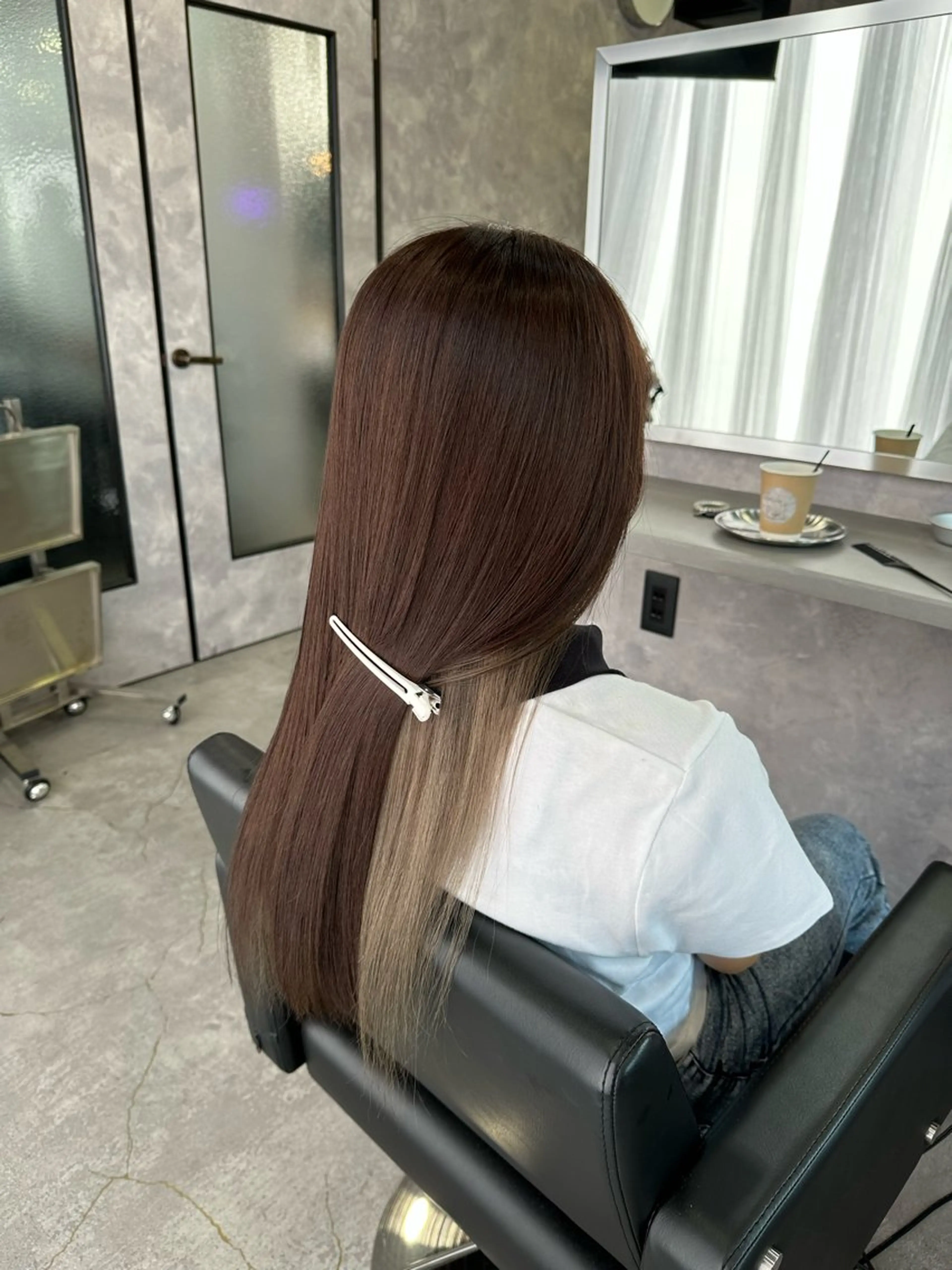 ロング 手塚 菜々美のヘアスタイル