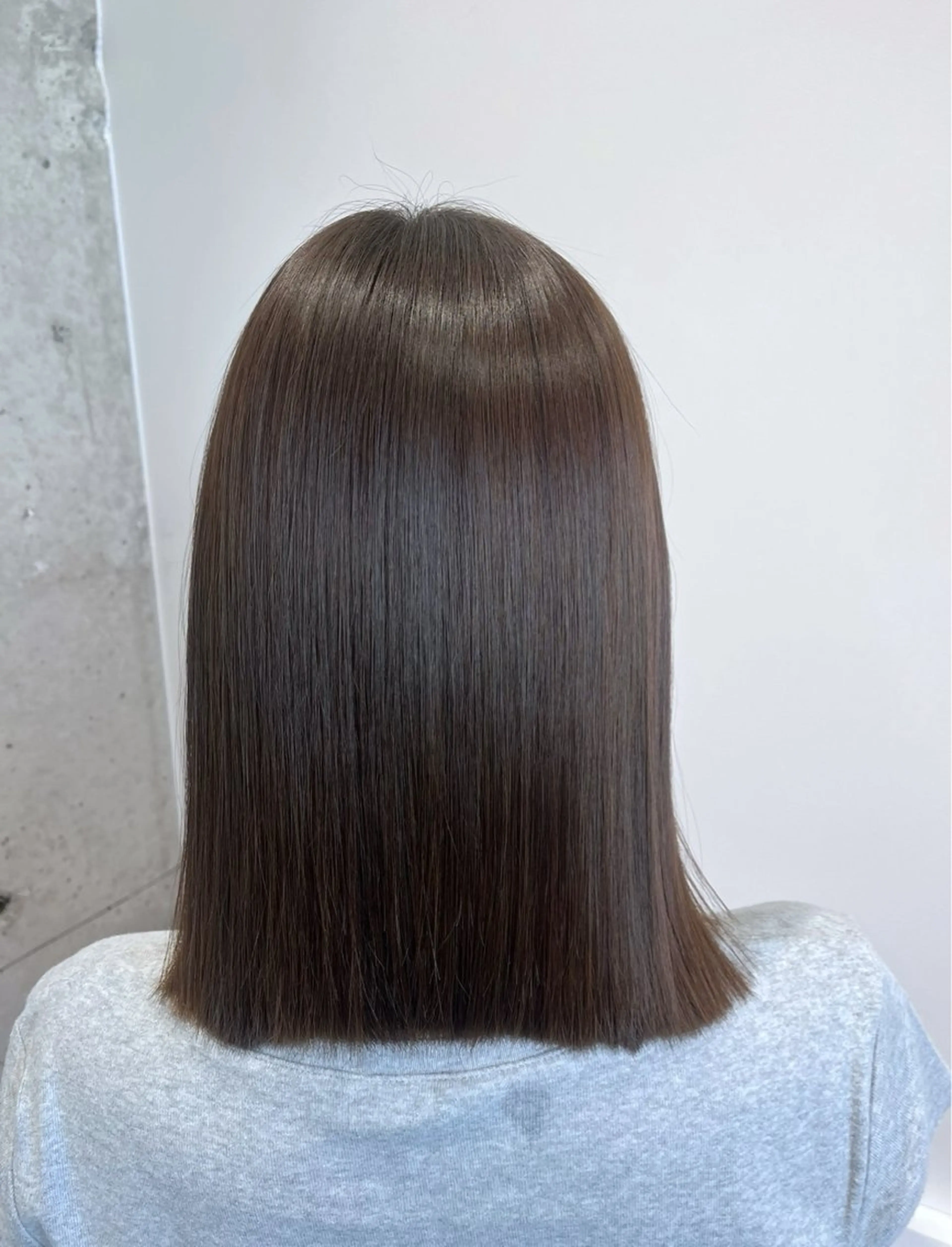 ミディアム パーマ カット ヘアカラー 縮毛矯正 トリートメント newi 天王寺 🪐airiのヘアスタイル