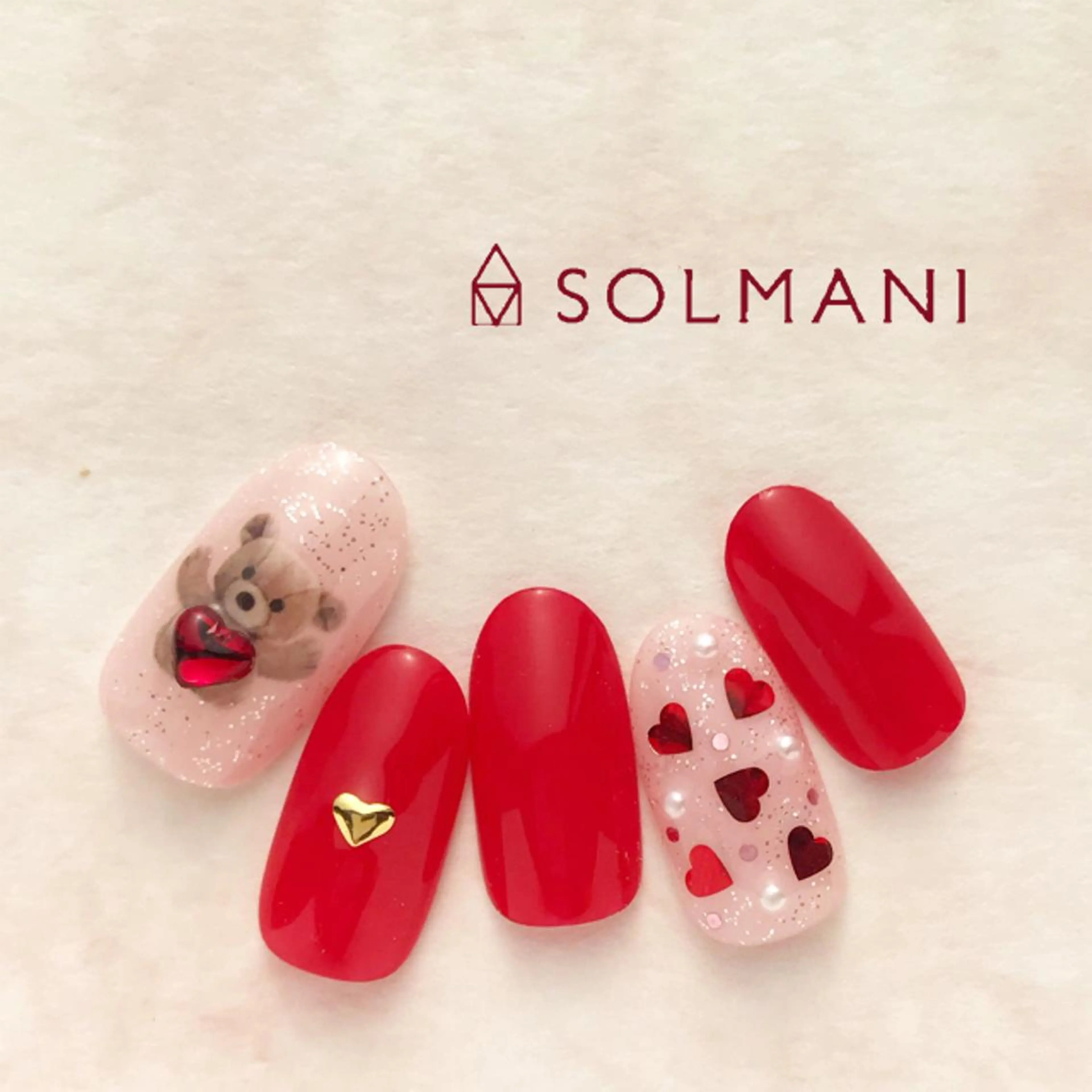 ネイル SOLMANI 予約担当のネイルデザイン