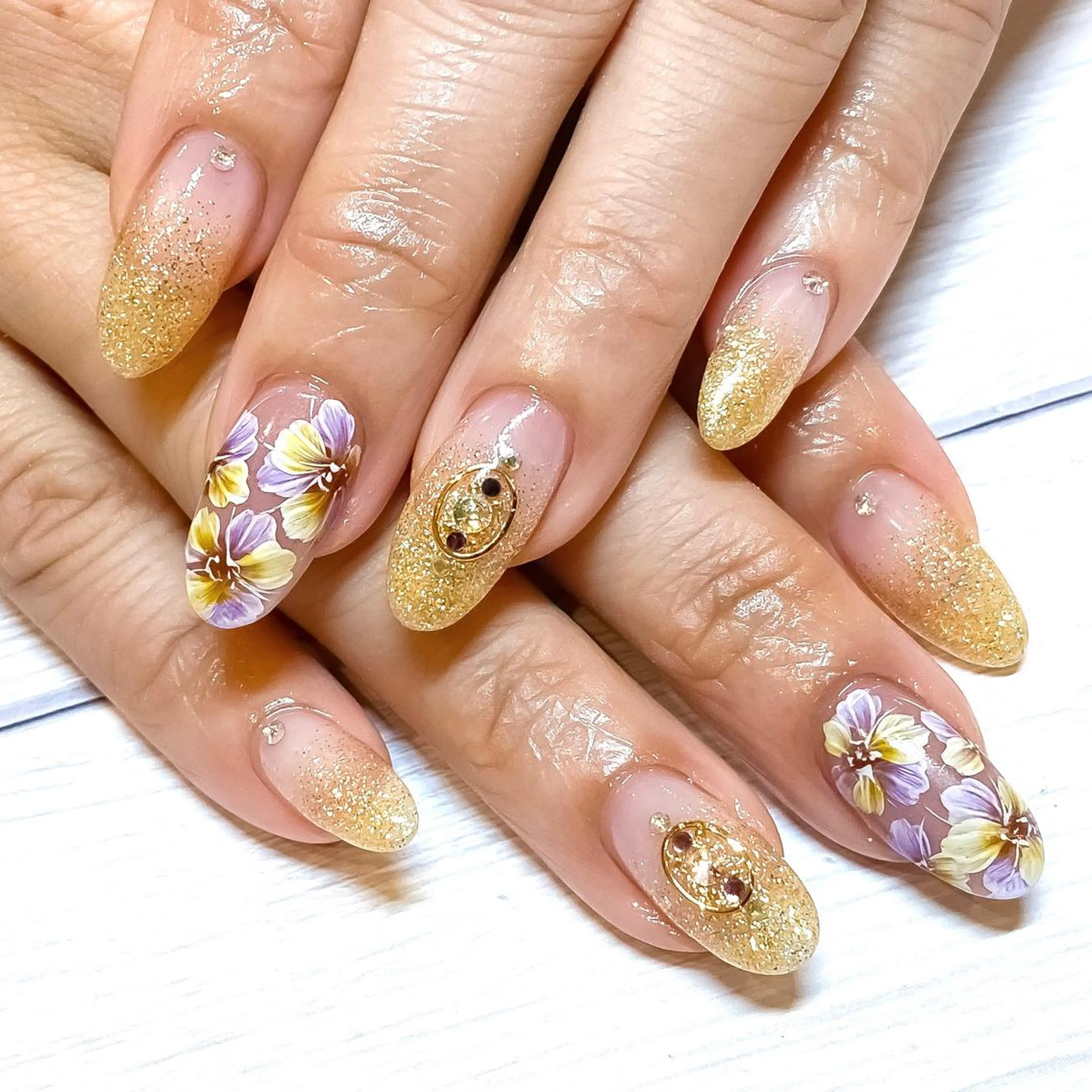 ネイル f'bloom  L’ecrinのネイルデザイン