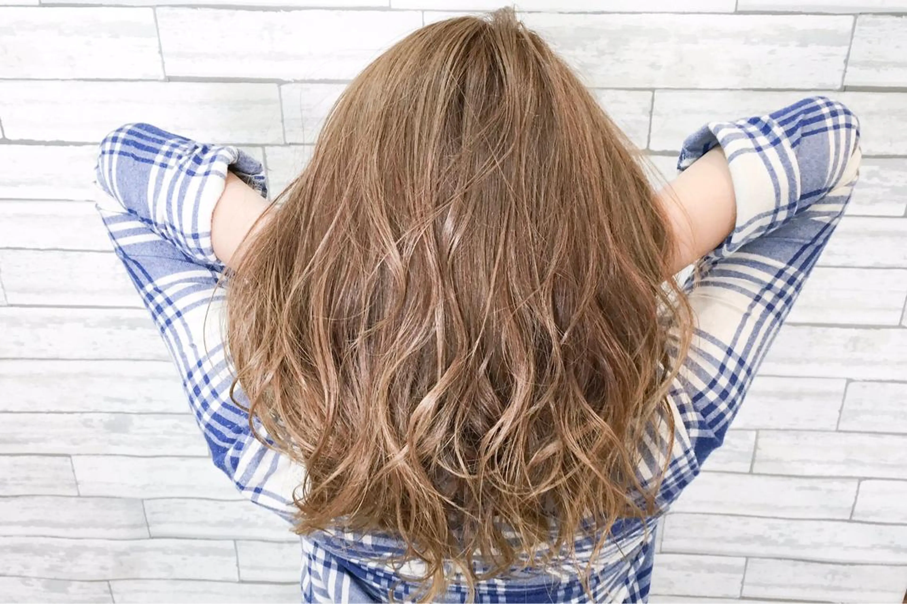 セミロング カラー ヘアアレンジ ベージュカラー ダブルカラー ANBEL所属・ANBEL代表 西尾裕樹のヘアスタイル