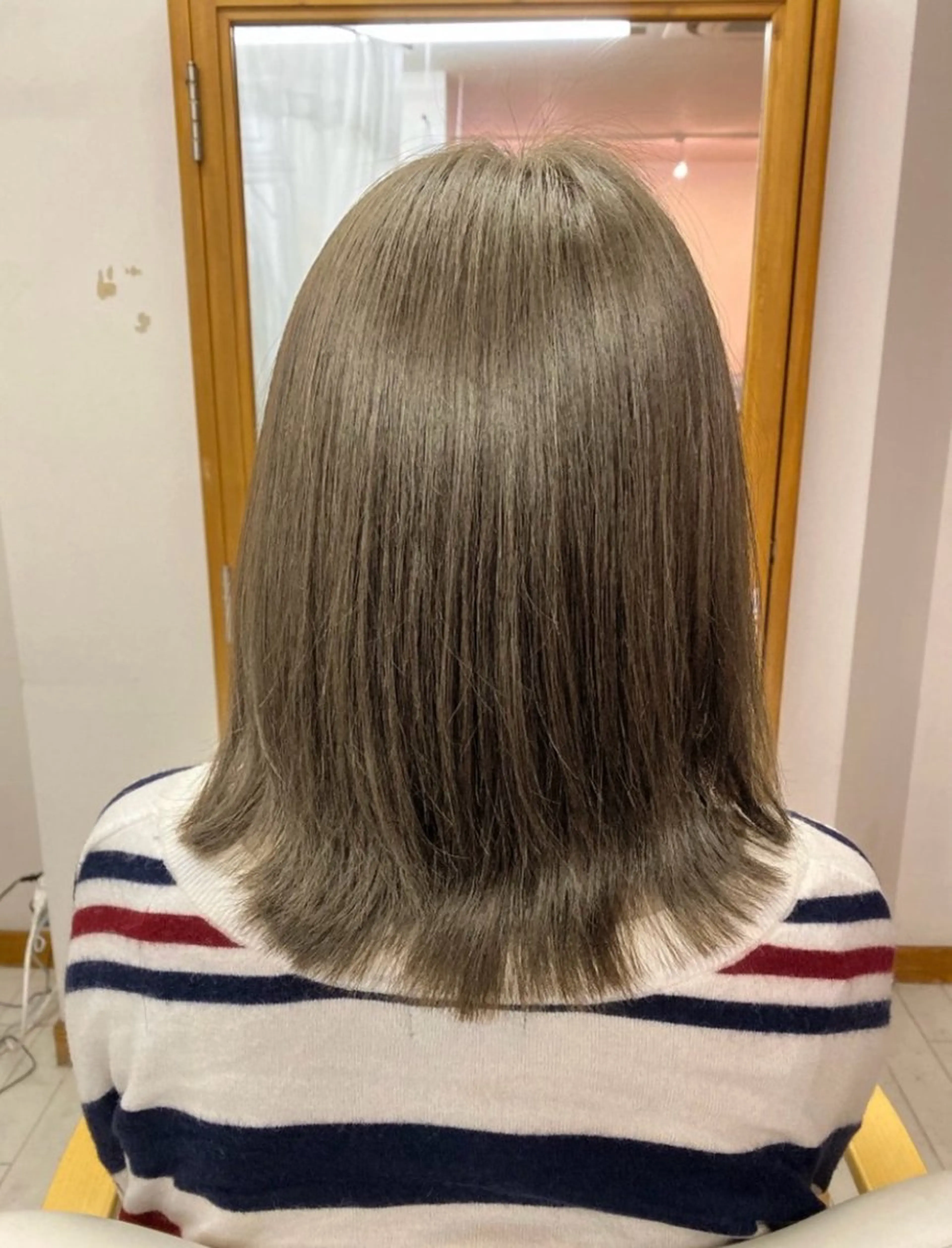 ミディアム カラー CRADLE Takeuchiのヘアスタイル