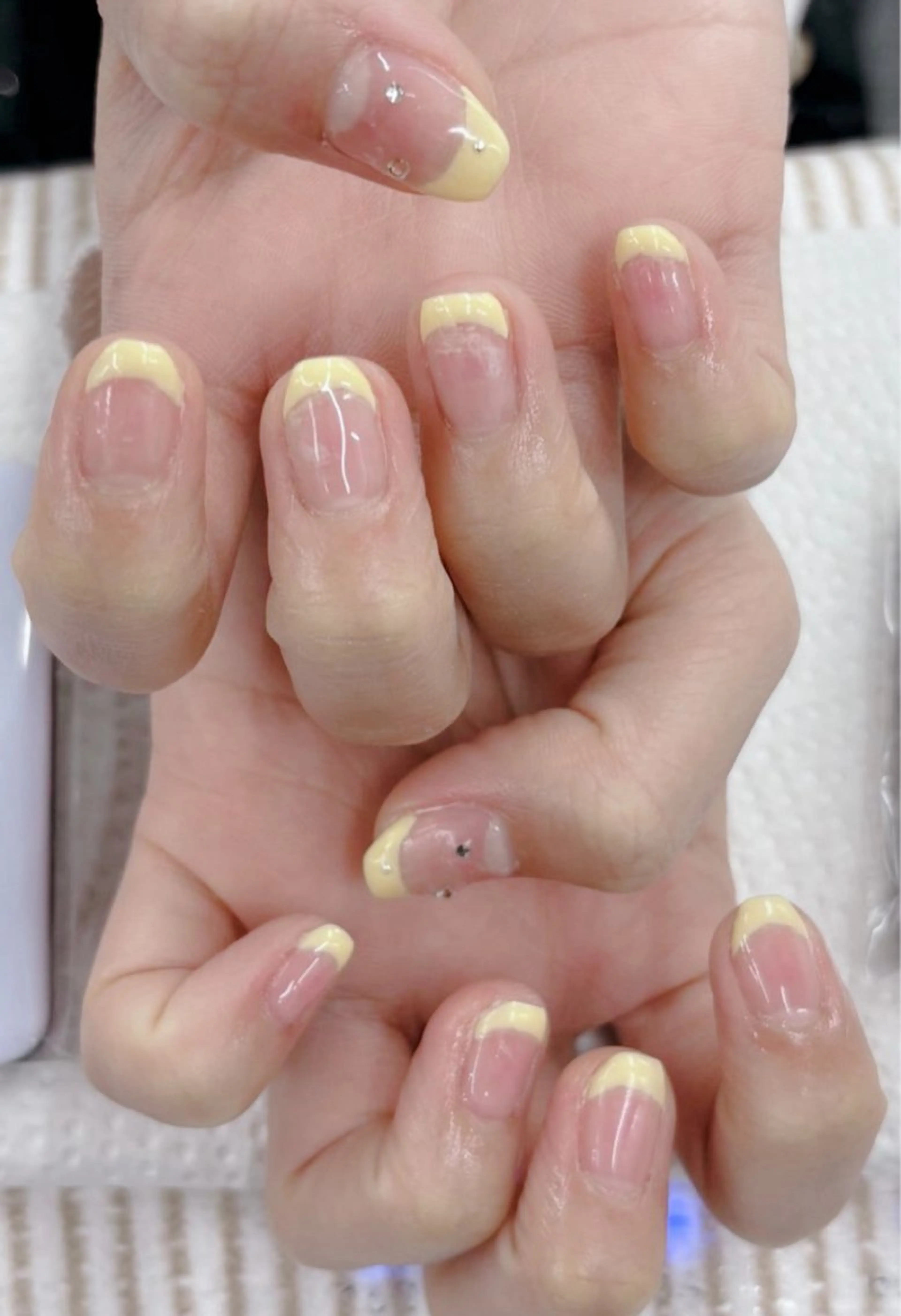 ネイル フレンチネイル 黄色 宮嶋 邦佳のネイルデザイン