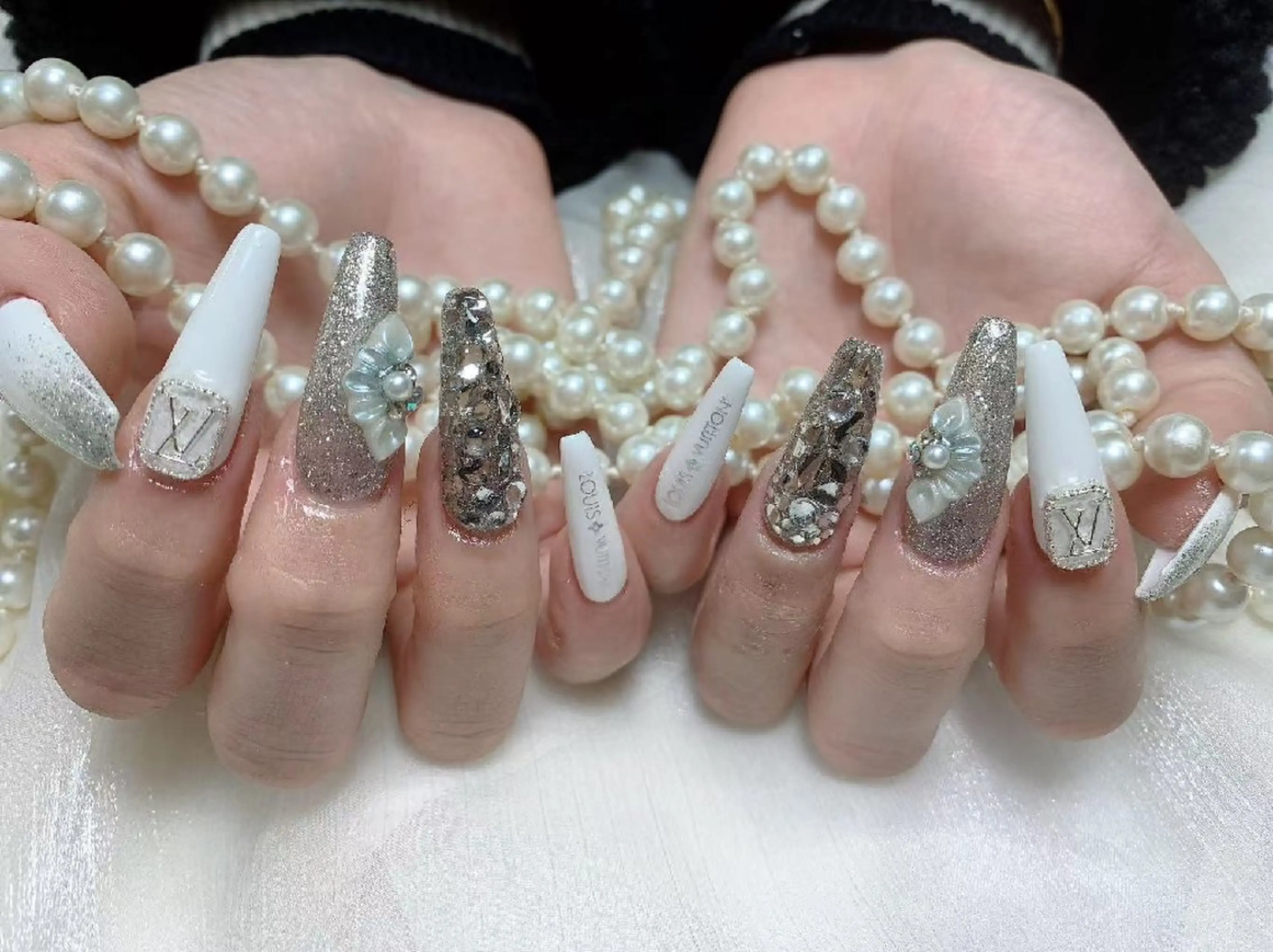 ネイル ENsalon AKIRAのネイルデザイン