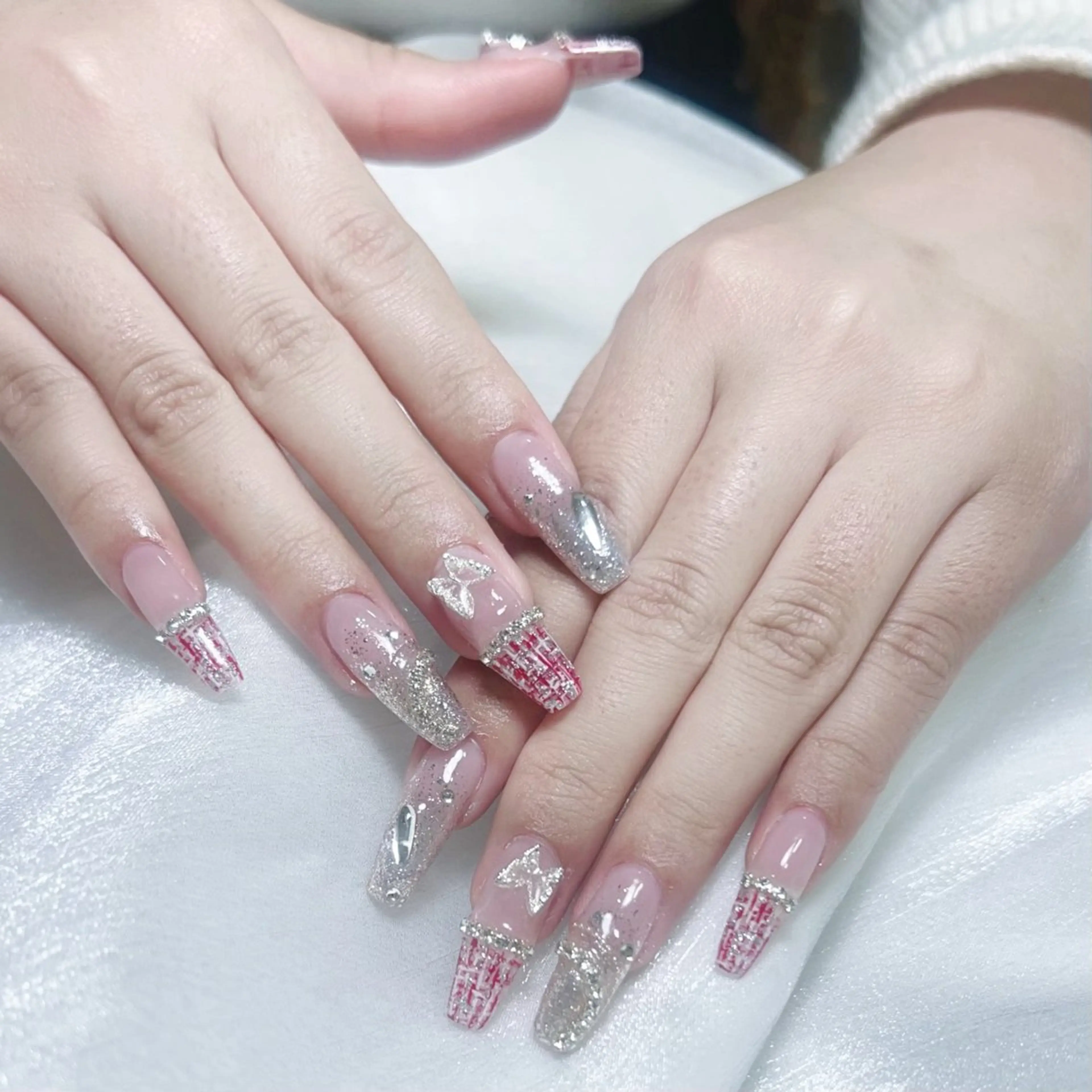 メンズ ネイル メンズ韓国風 アートネイル オーロラネイル ガーリー キラキラネイル ハンドネイル Nail salon 木にいるのネイルデザイン