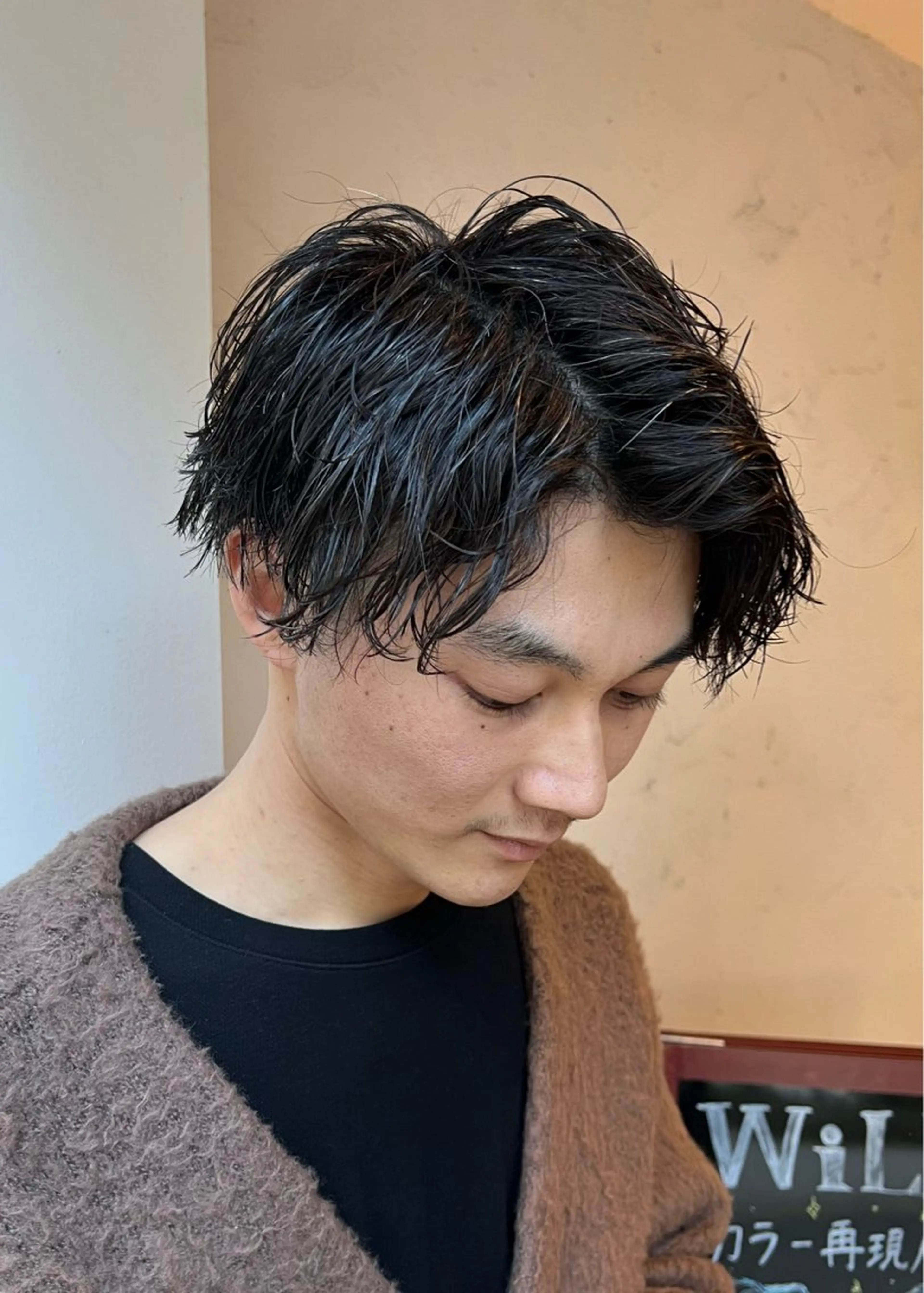 ミディアム パーマ メンズ ミディアムパーマ メンズパーマ 波巻きパーマ スパイラルパーマ メンズパーマ特化型 /京橋/栗野京弥のヘアスタイル