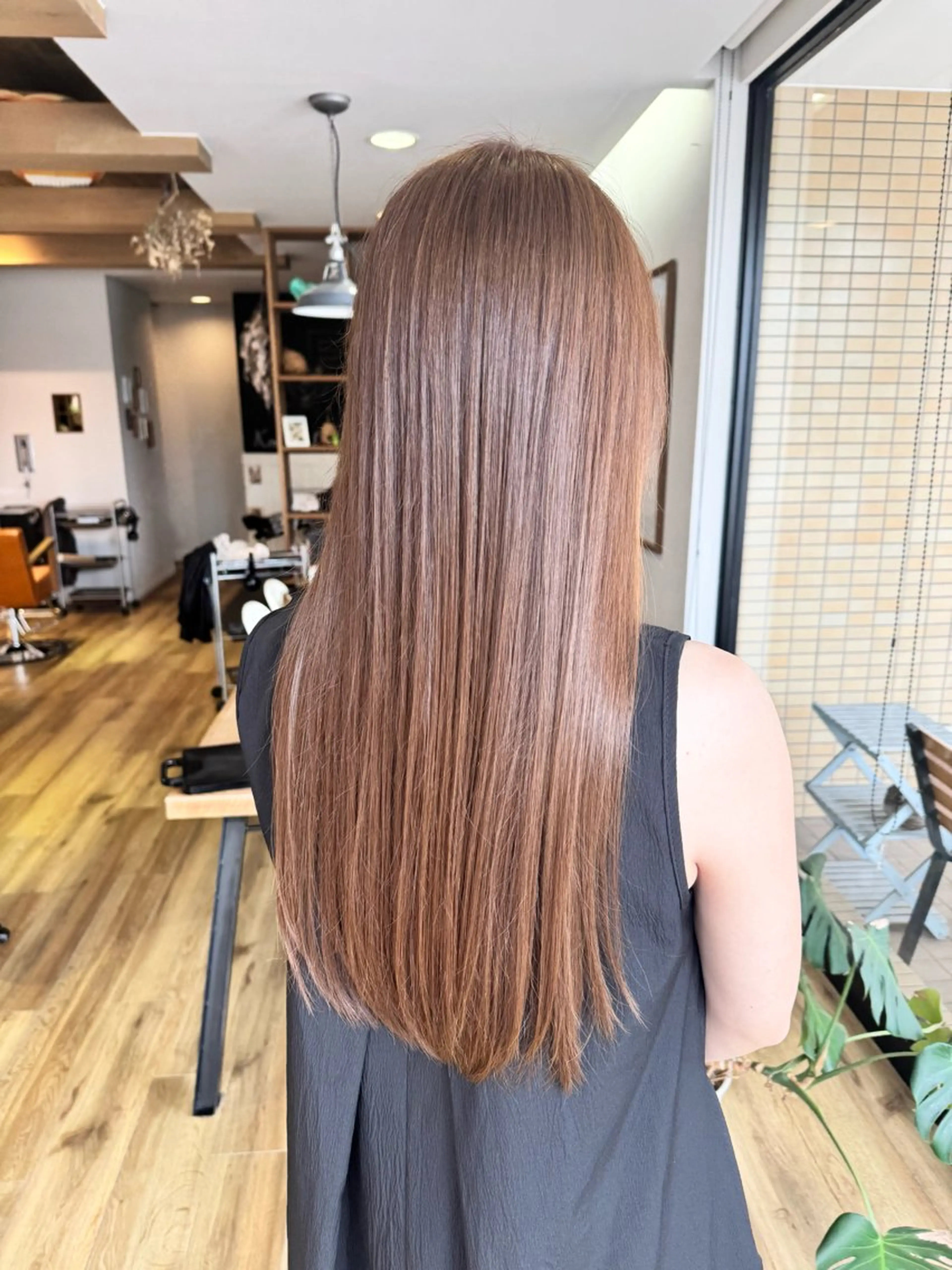 ロング カラー ベージュカラー ブラウンカラー ヘアカラー トリートメント ツキダテ ユイのヘアスタイル