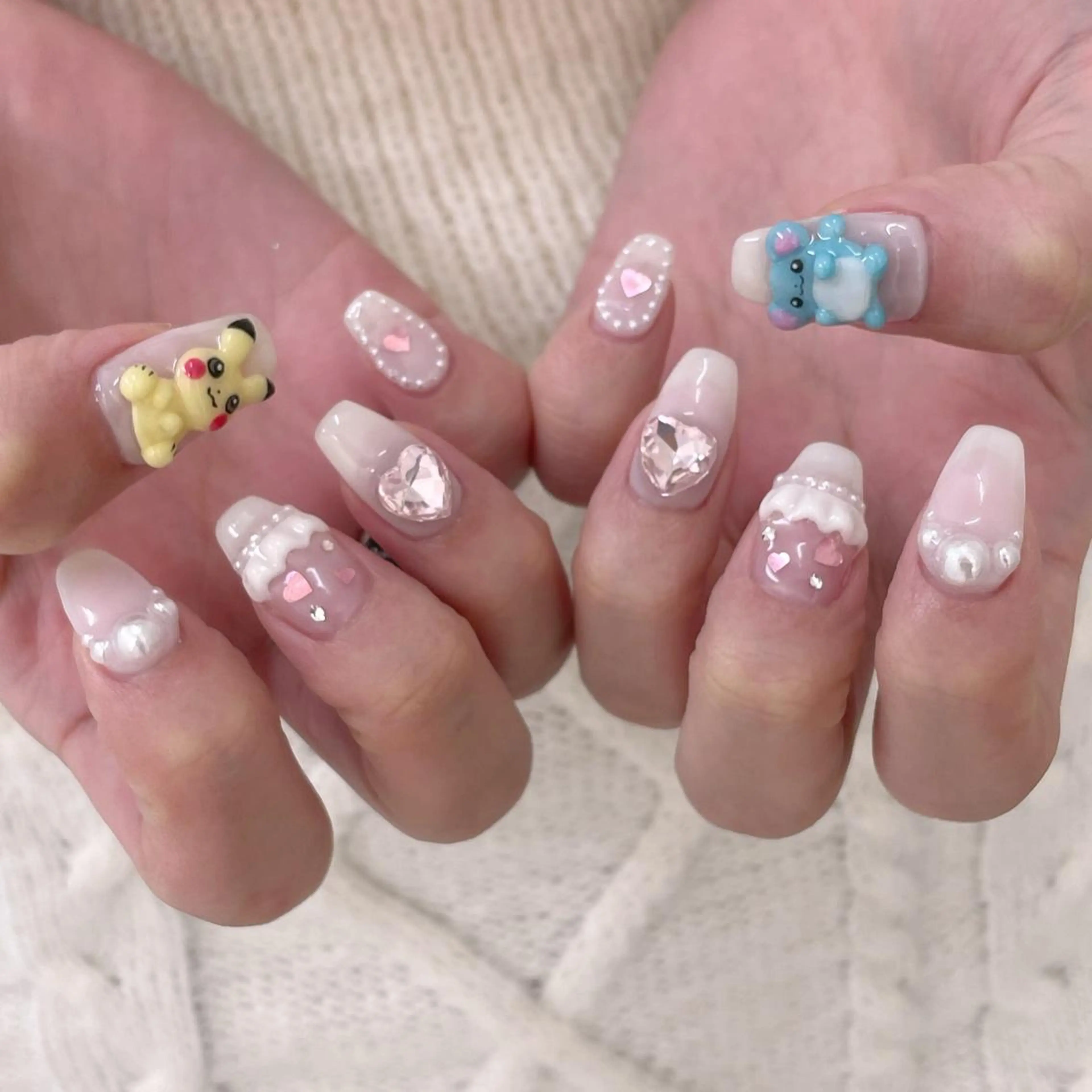 ネイル ハート ストーンネイル ハンドネイル 五十嵐 美智のネイルデザイン