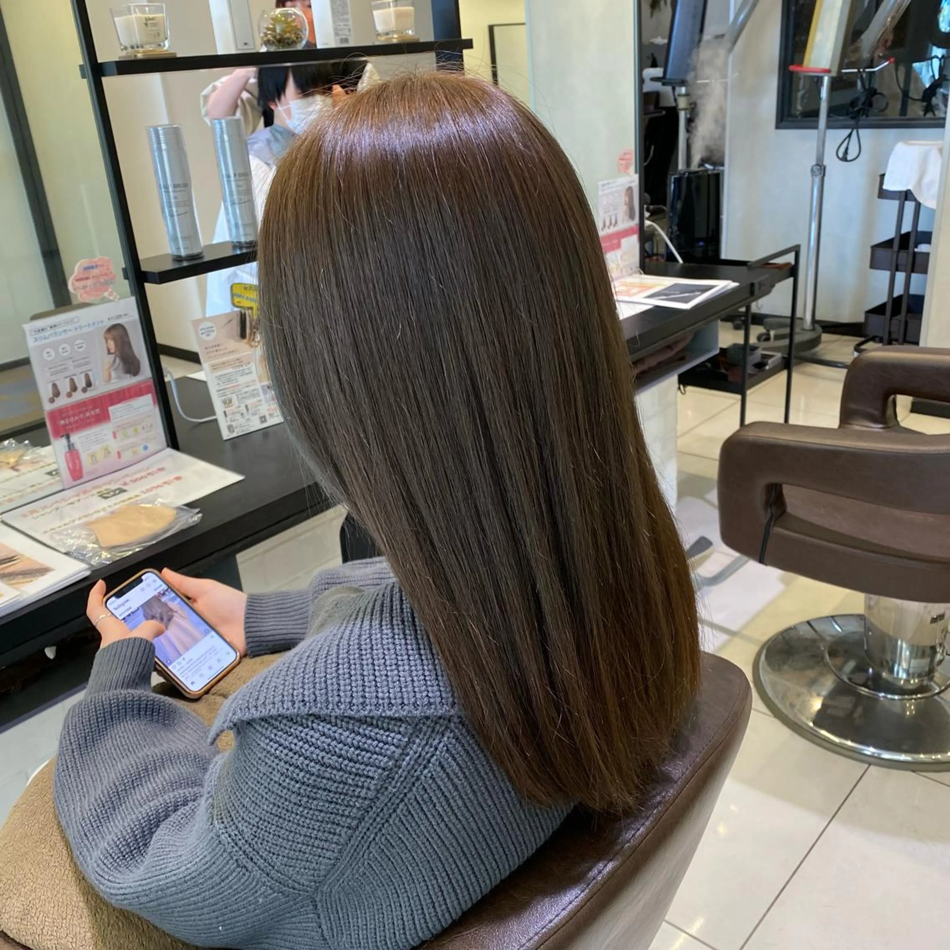 ロング カラー ブリーチ グレージュ ブリーチなしカラー オリーブグレージュ オリーブグレー ヘアカラー 野老 海音のヘアスタイル