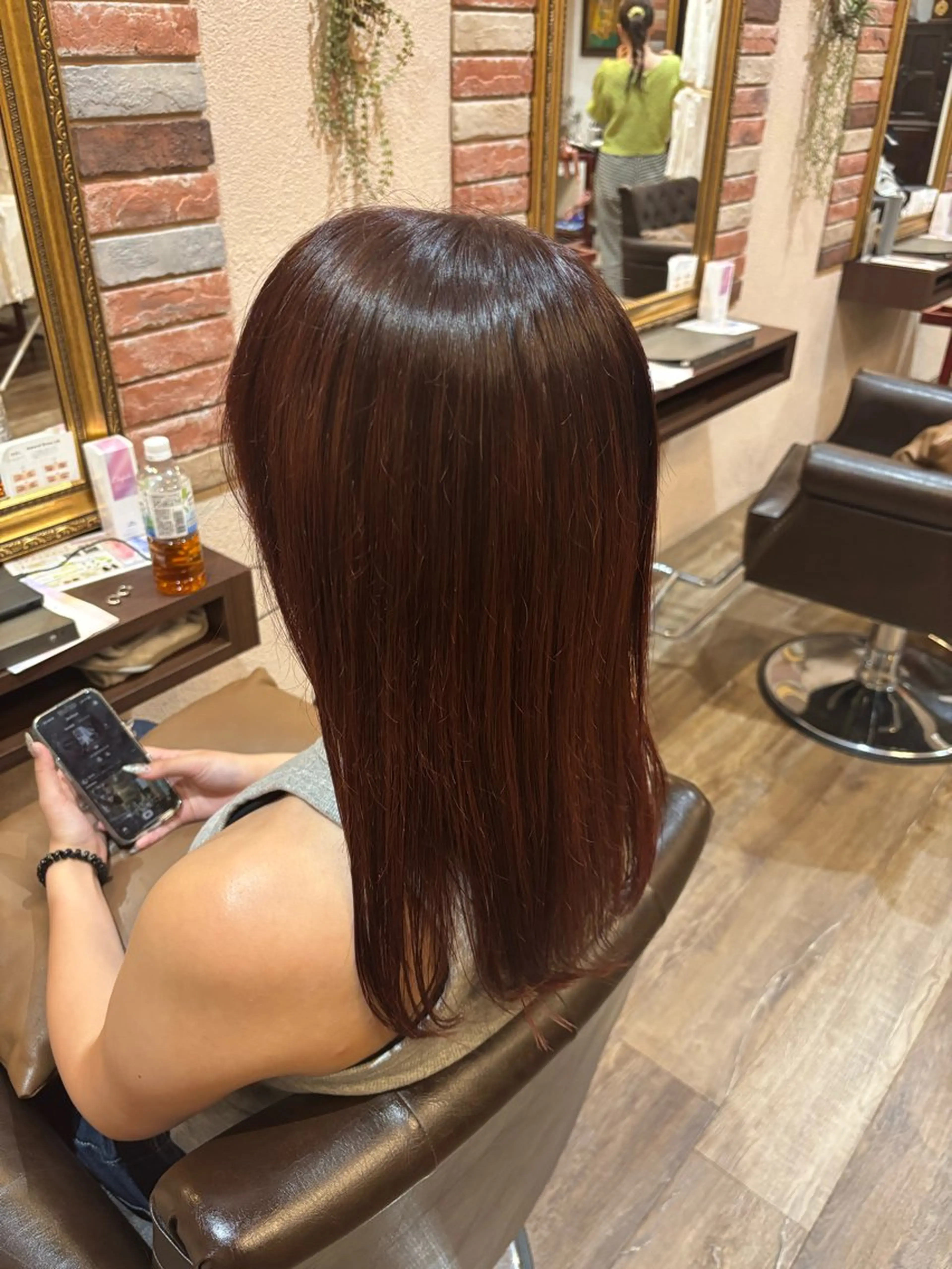 カラー FAVOR警固店所属・FAVOR kahoのヘアスタイル