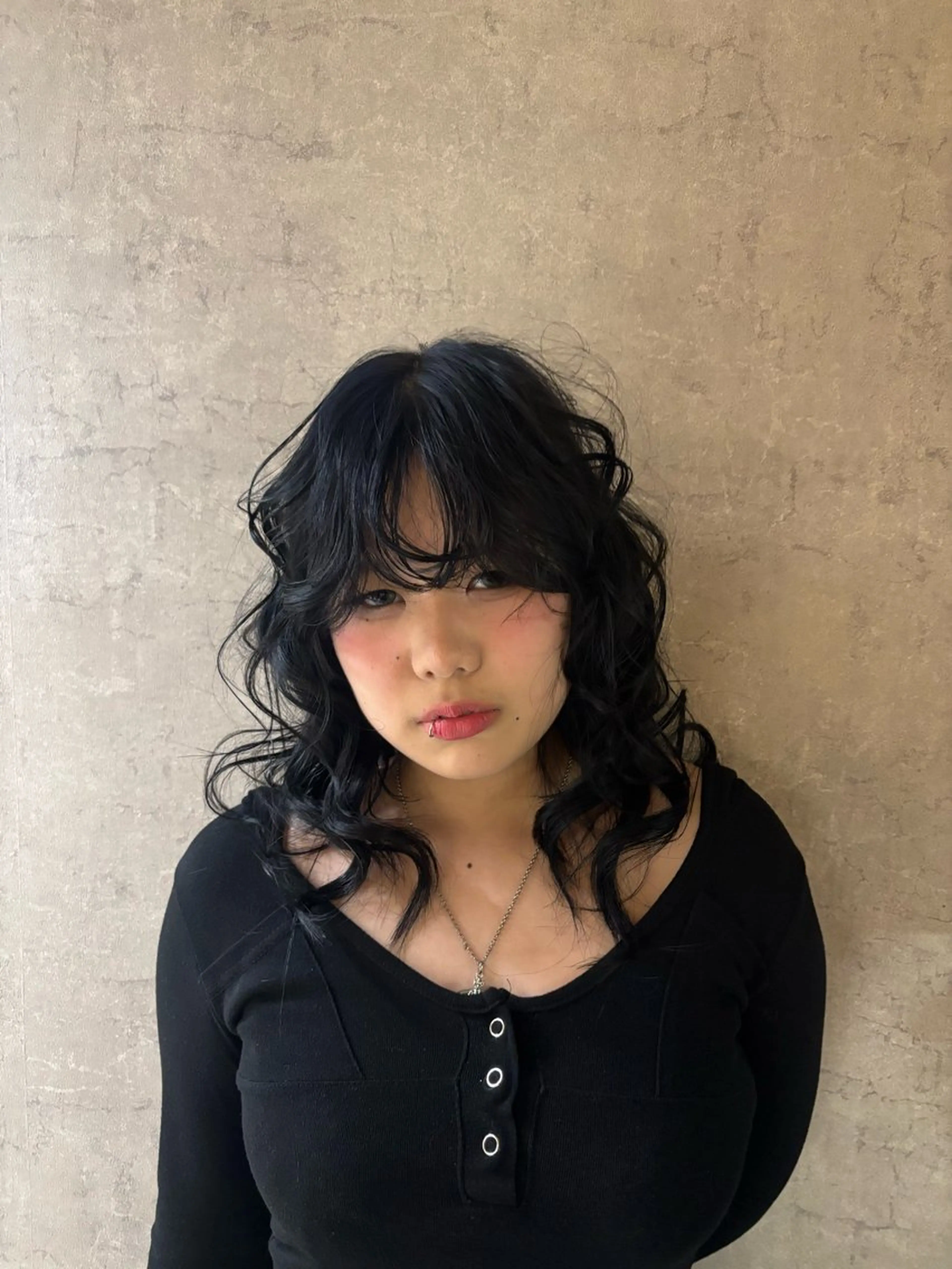 セミロング ハイトーン/デザイン カラー/複雑履歴葉月のヘアスタイル