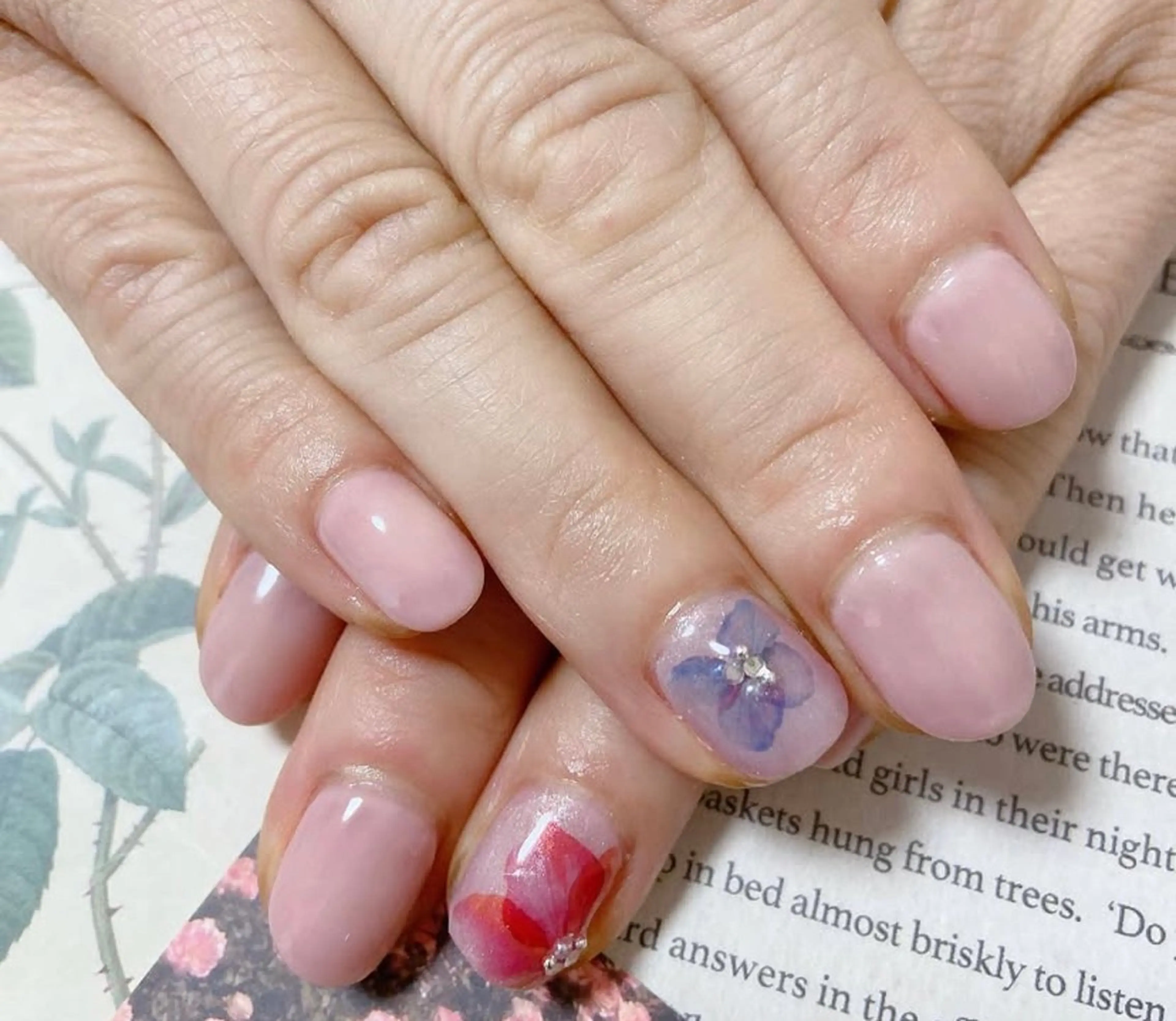 ネイル nail salon Berry所属・前田 りかのネイルデザイン