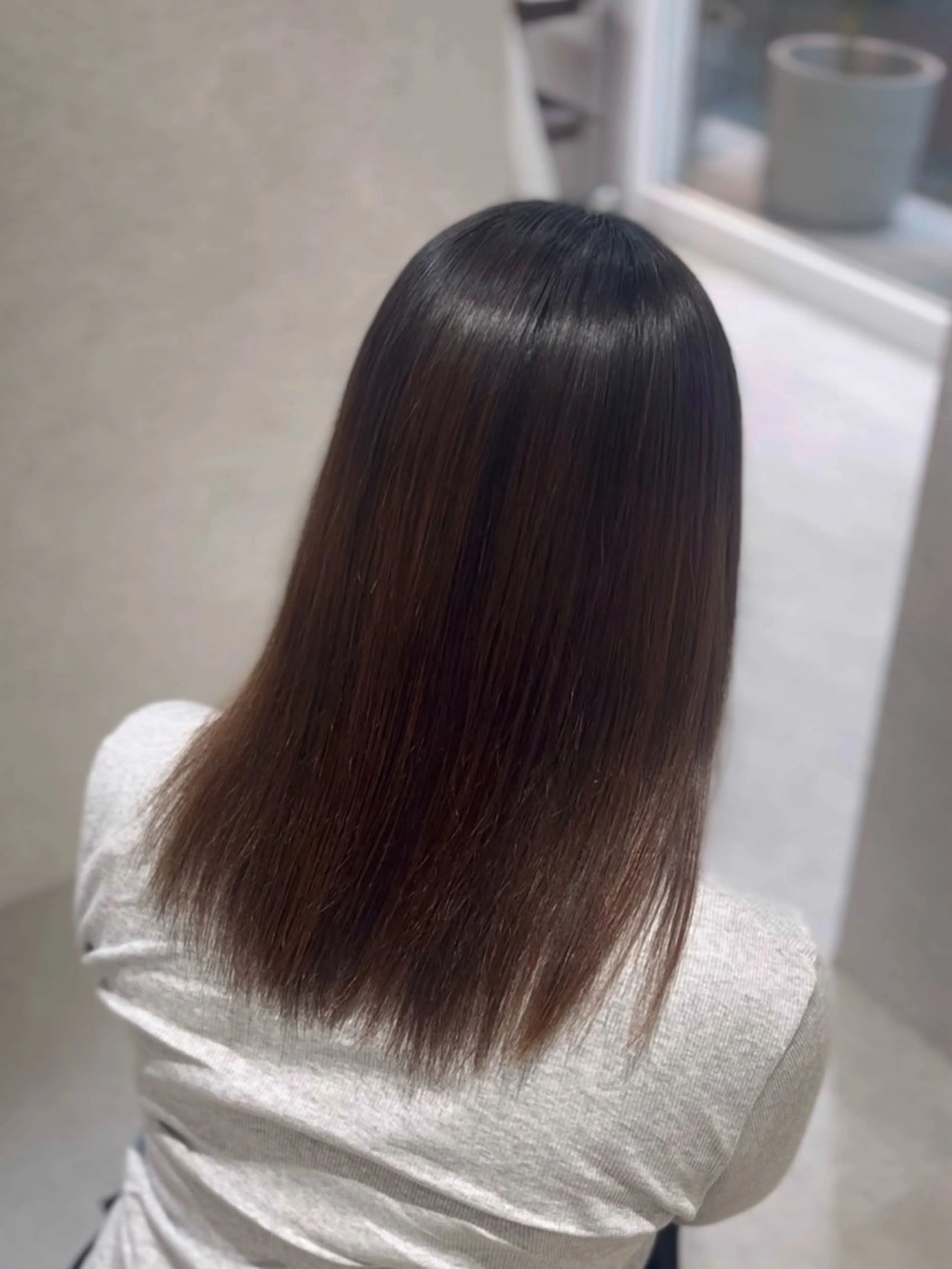 ミディアム パーマ suzuka/透明感 カラー 美髪縮毛矯正のヘアスタイル