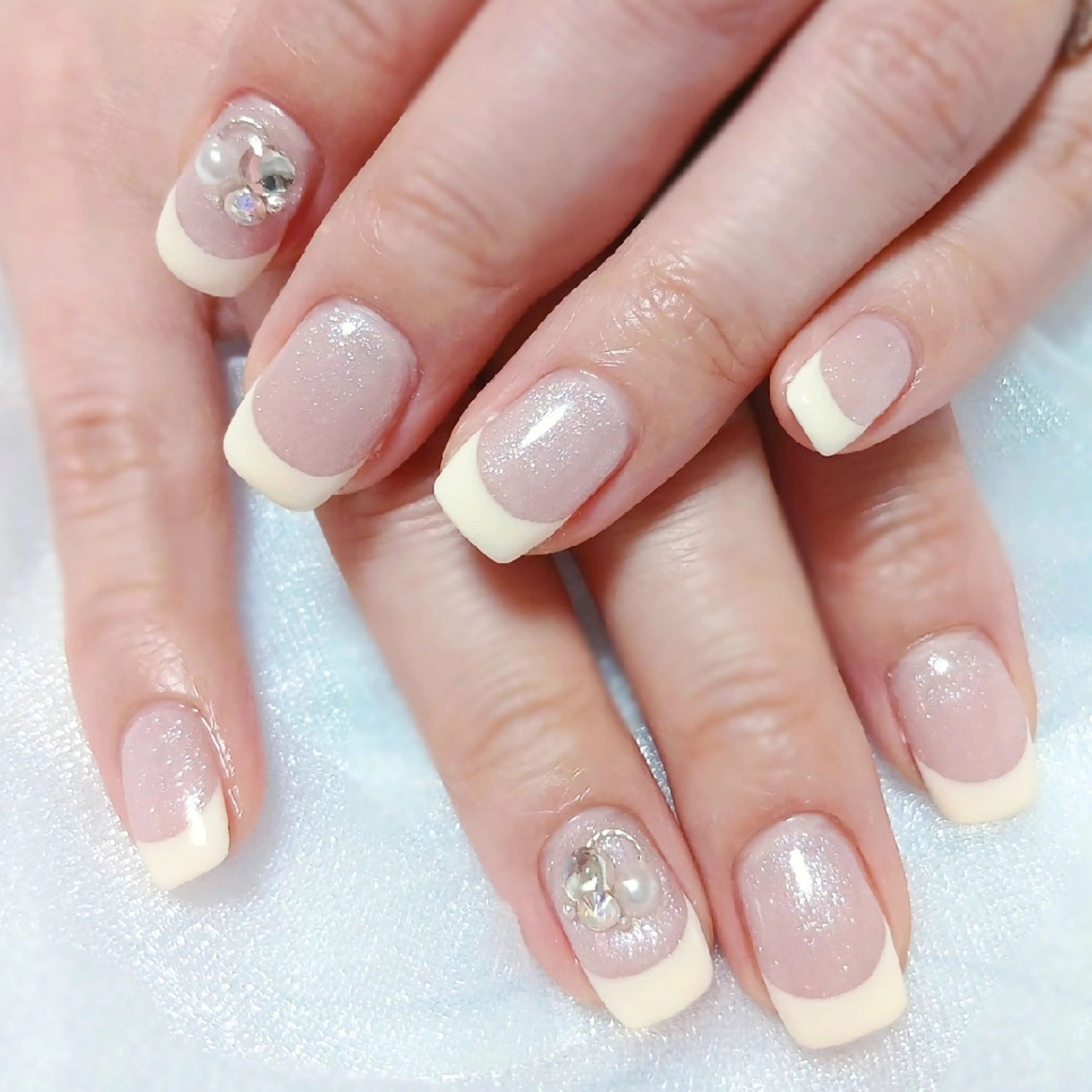 ネイル フレンチネイル オフィスネイル ハンドネイル ネイルサロン桜所属・伊藤 宏美のネイルデザイン