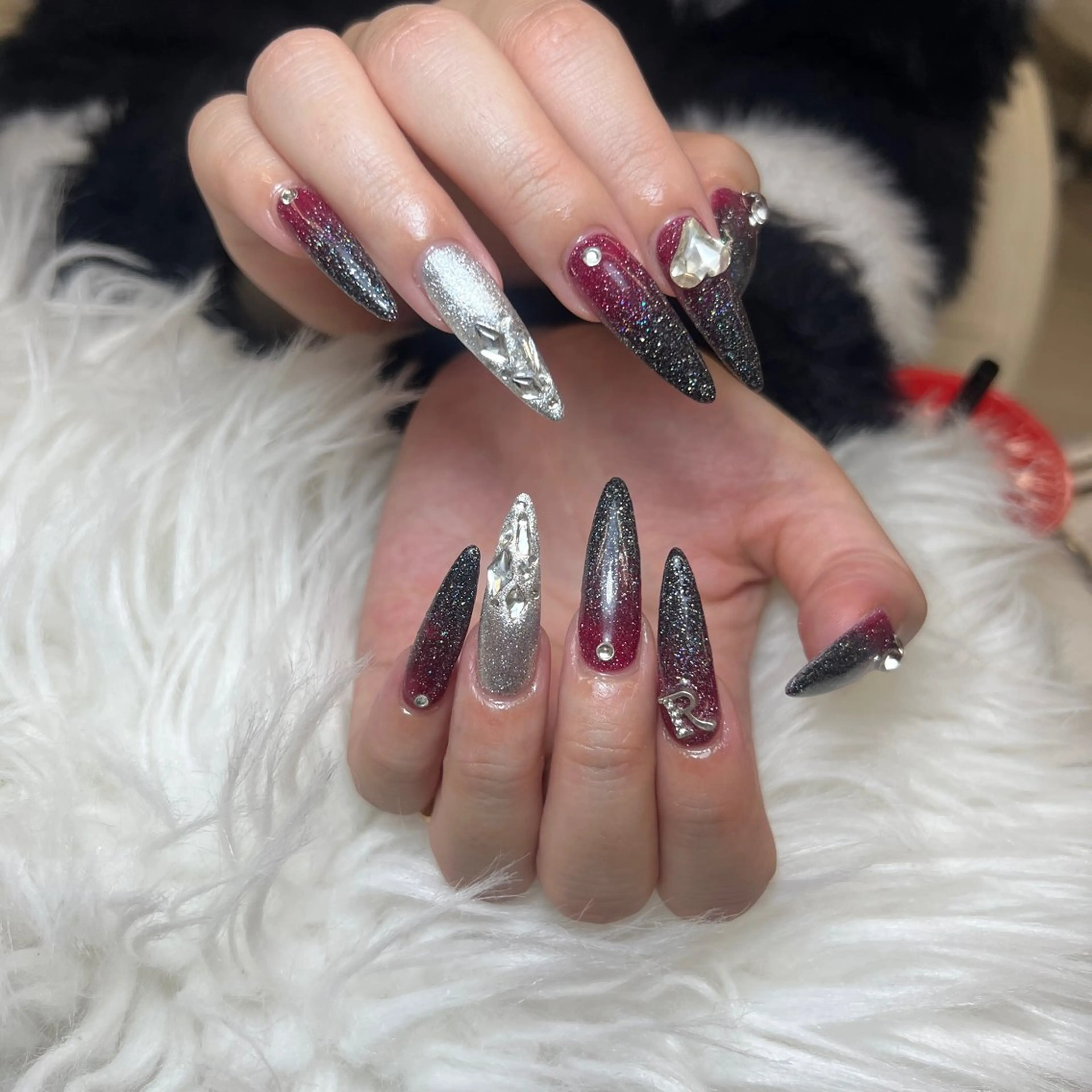 ネイル アートネイル オーロラネイル チークネイル 長さ出し フットネイル ハンドネイル フットネイル ハンドケア Noiranail_ studio川越西口のネイルデザイン