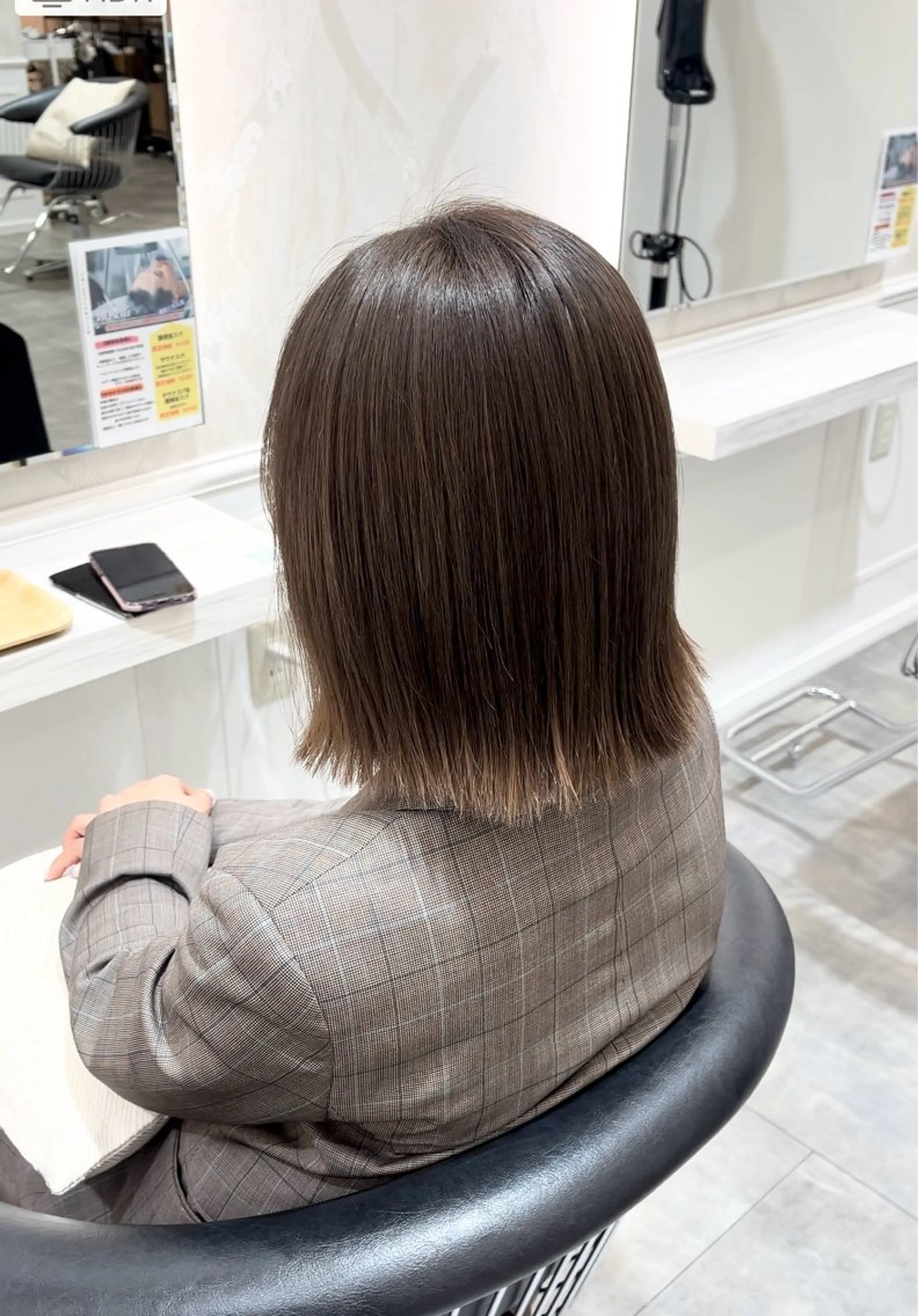 ミディアム 美容室 DEBUT所属・城崎 紗のヘアスタイル