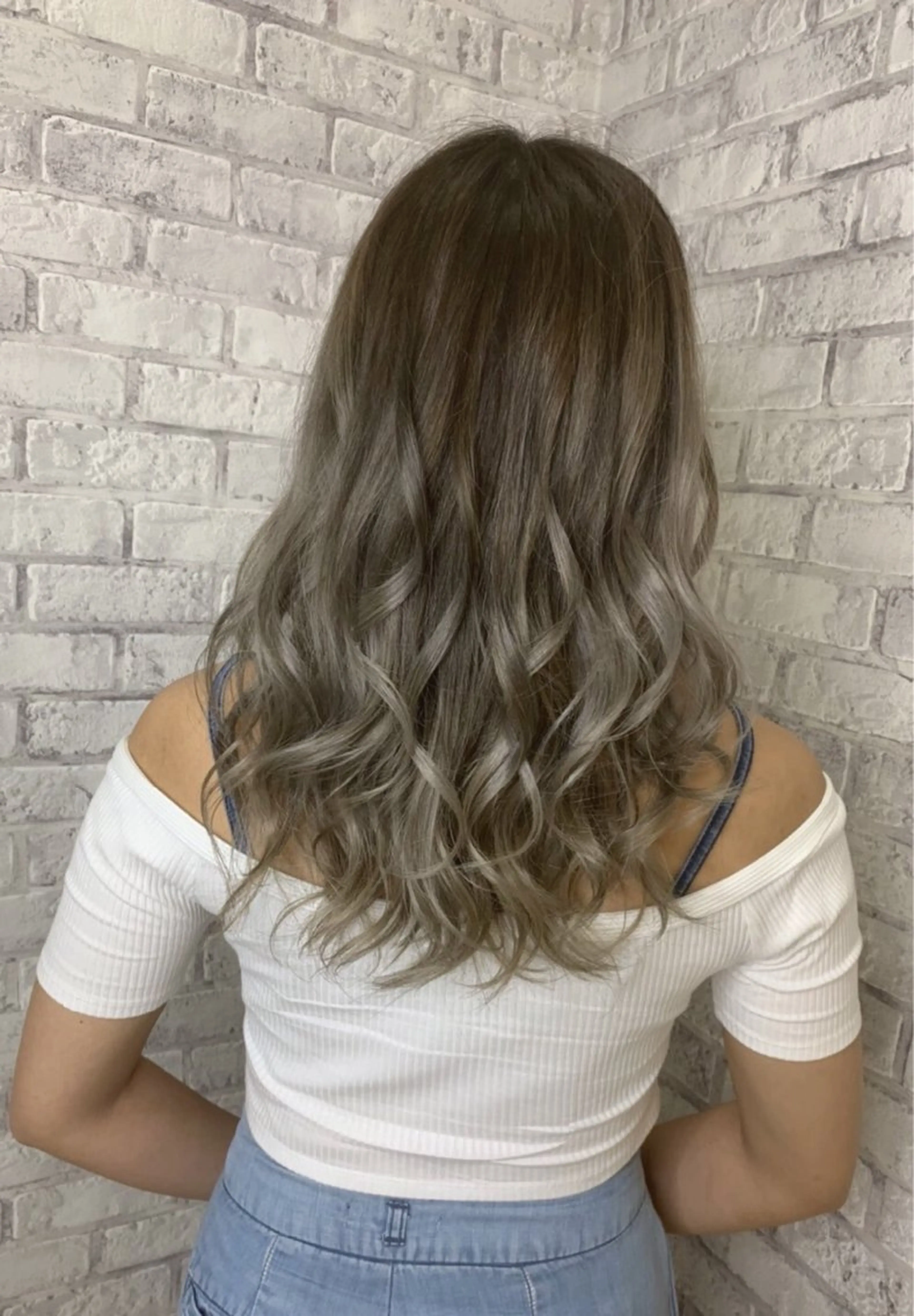 セミロング ヘアアレンジ 小林 妃那のヘアスタイル