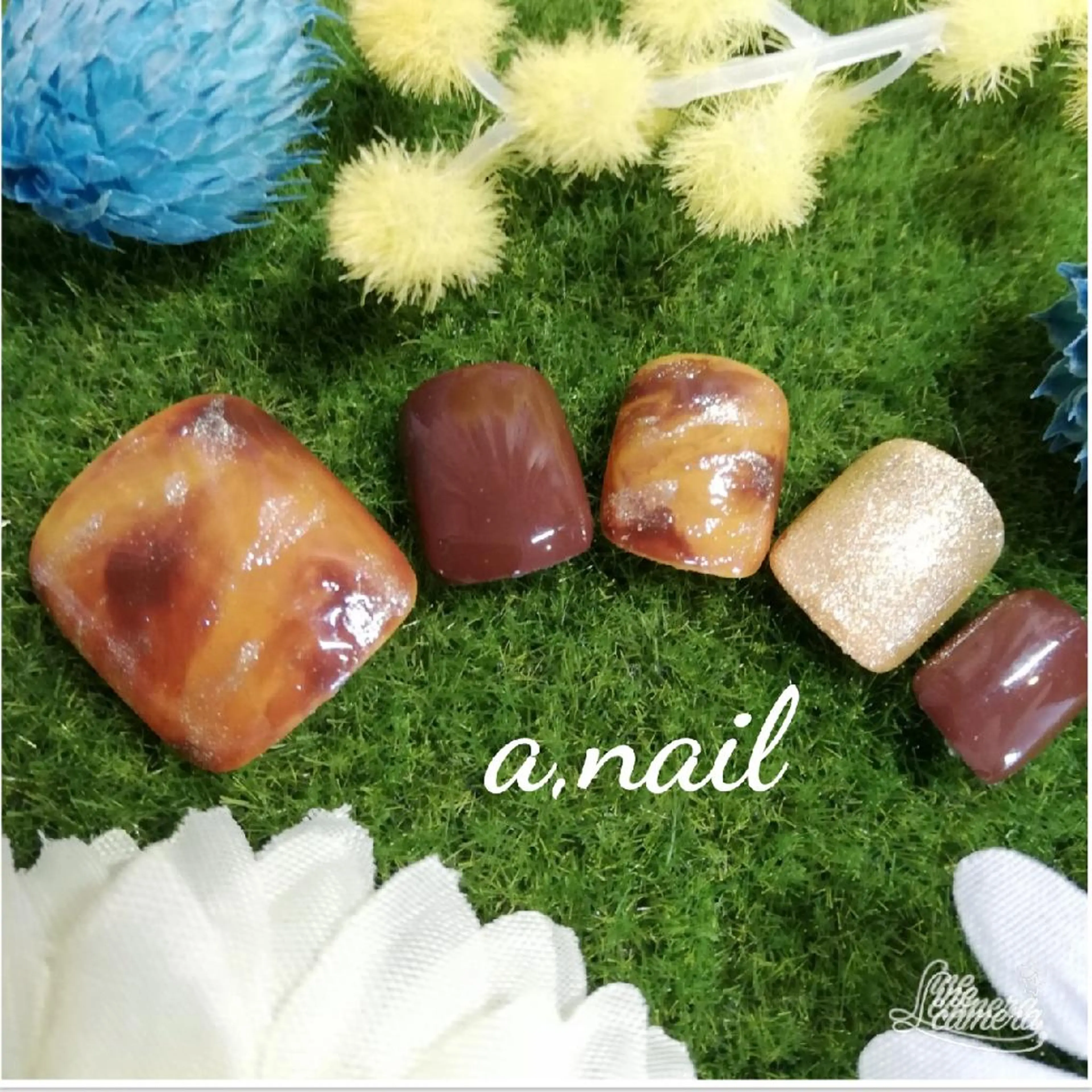 ネイル フットネイル ストーンネイル フットネイル ネイルサロン エーネイルのネイルデザイン