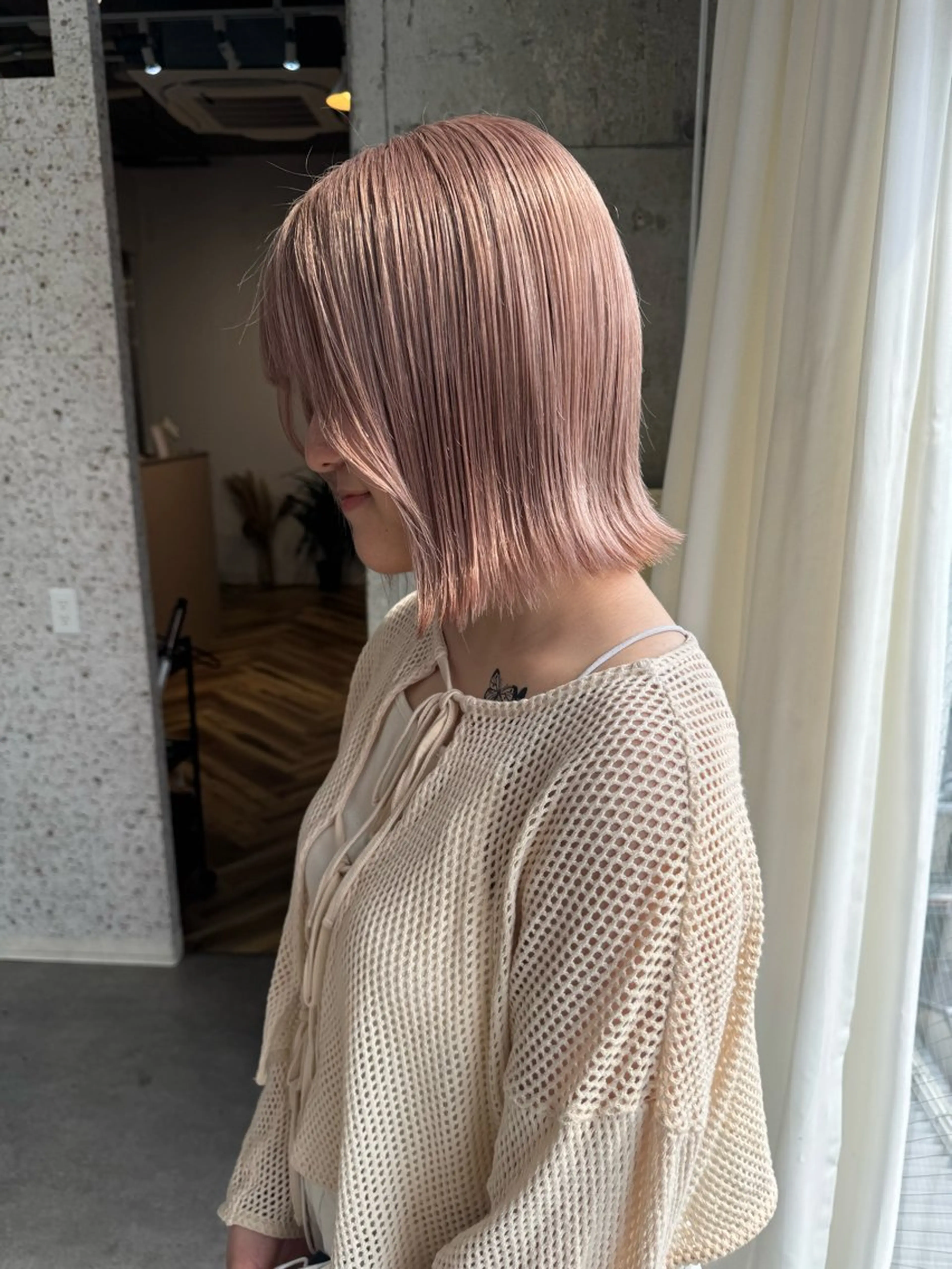 ミディアム 有人/バレイヤージュ /シャドールーツのヘアスタイル