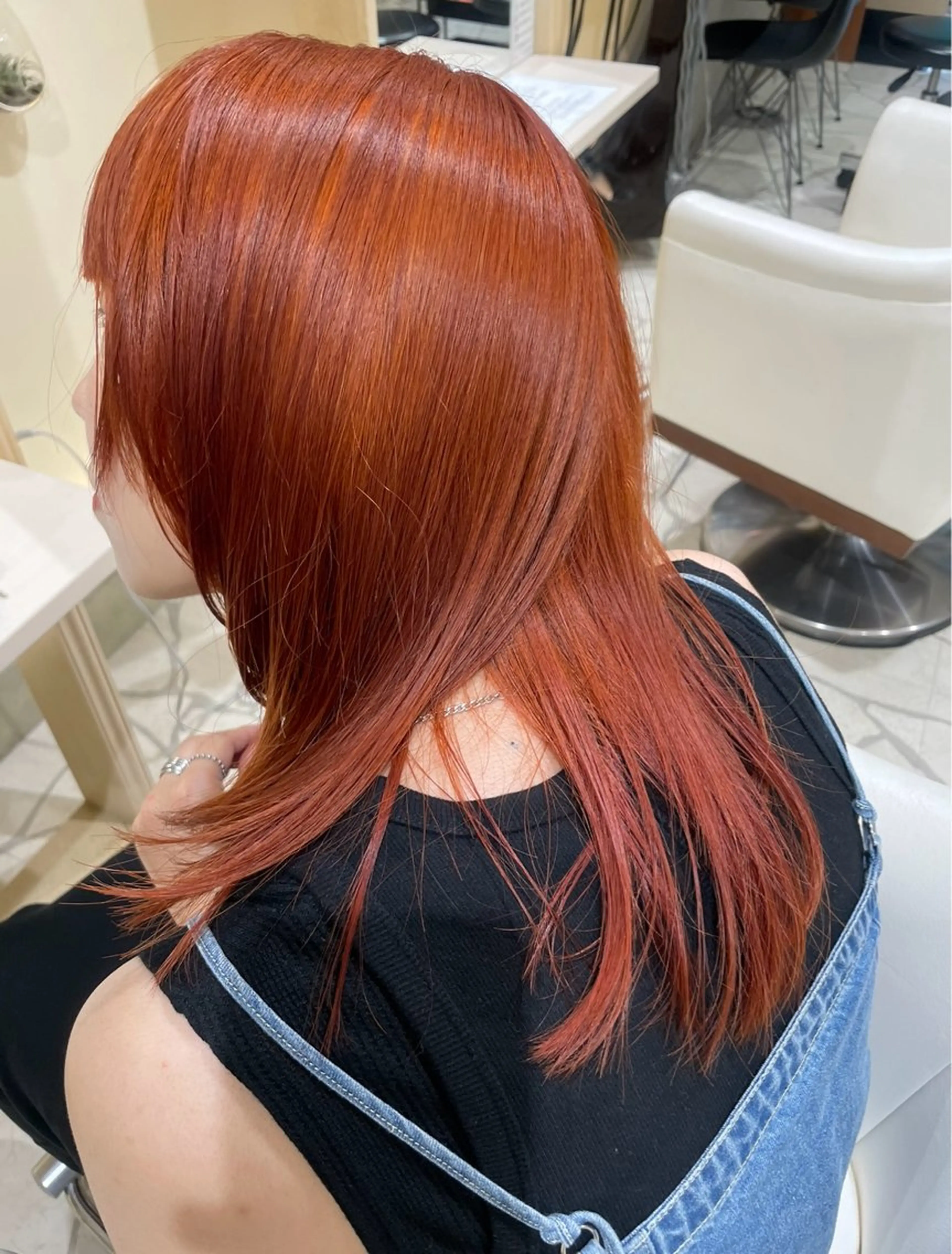 ロング カラー オレンジ CYAN.所属・山口 陸のヘアスタイル