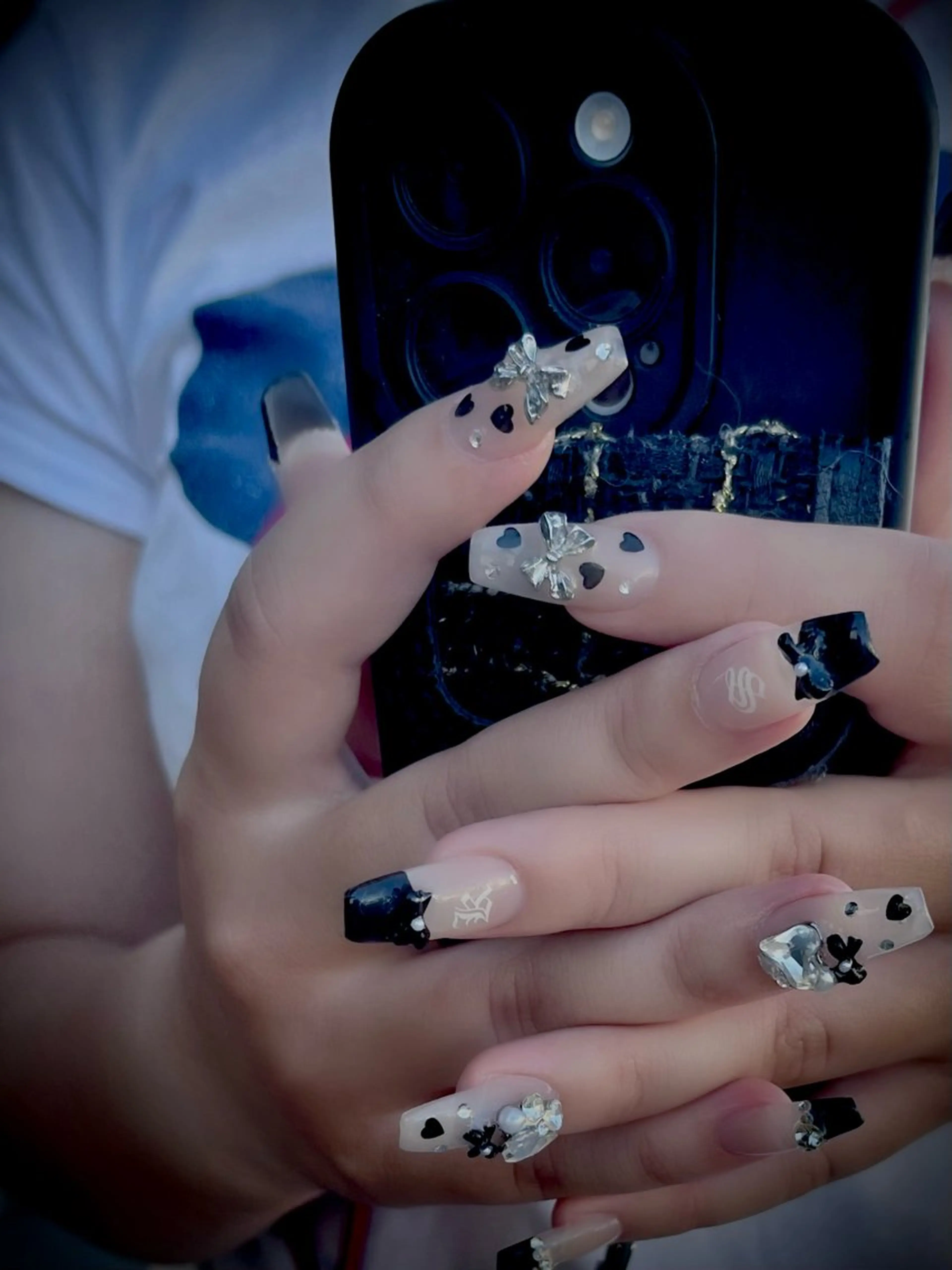 ネイル フットネイル キラキラネイル マグネットネイル ワンカラーネイル スカルプネイル nine.🦋 YUKOのネイルデザイン