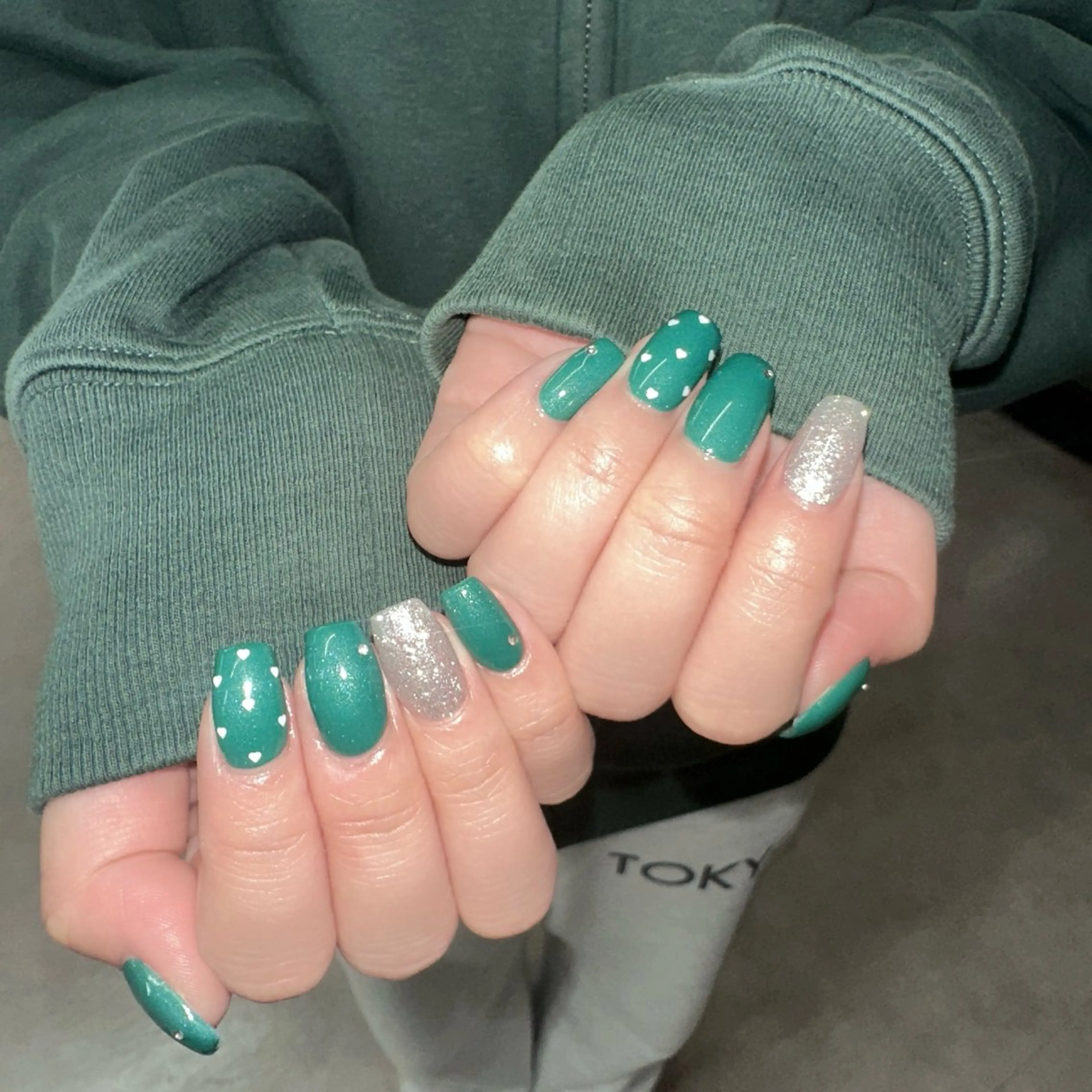 ネイル アートネイル ジェルネイル グラデーション キラキラネイル ラメ(グリッター) ハンドネイル Viola. 優花のネイルデザイン